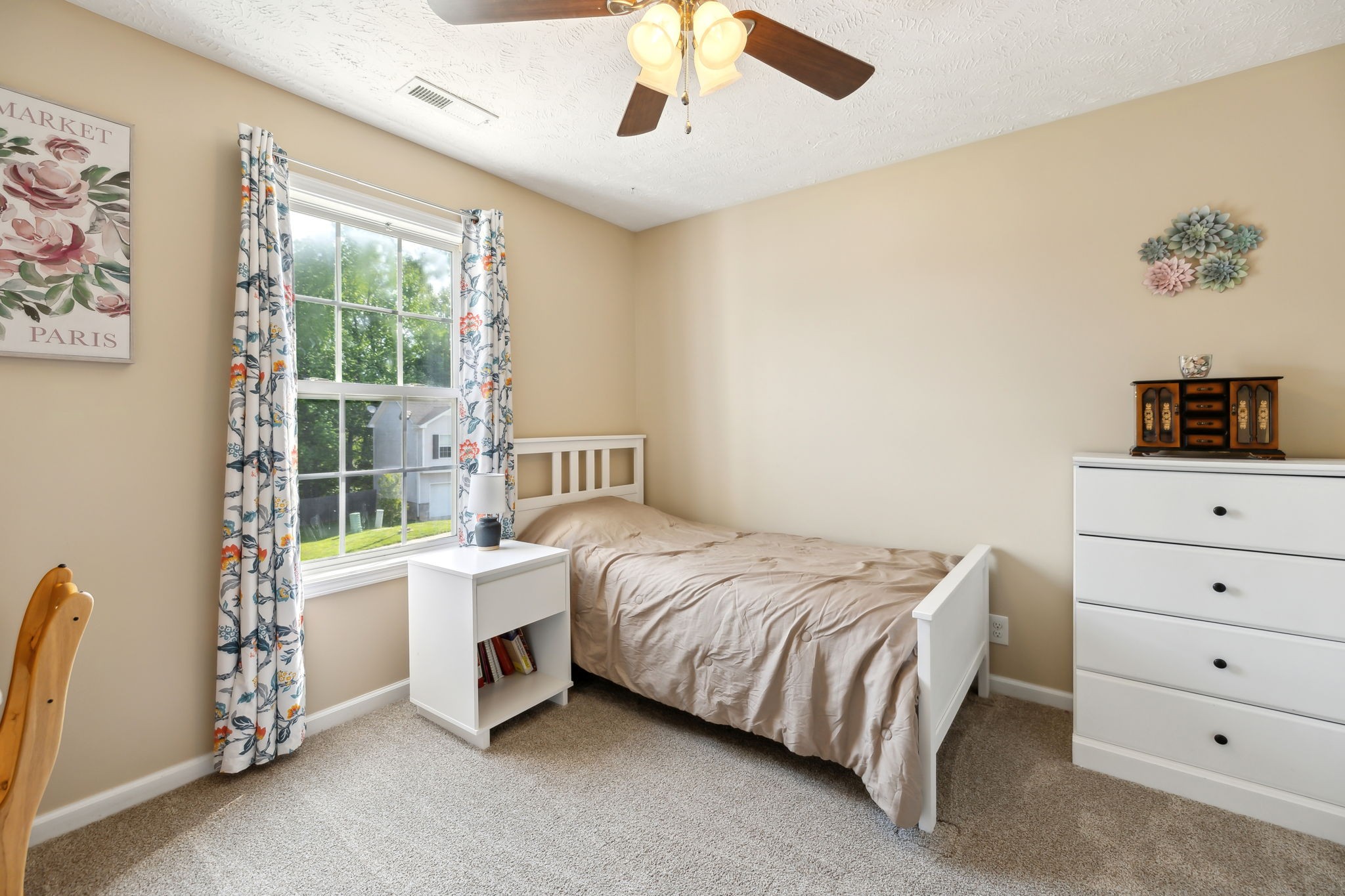 1633 Broad Cir Property Photo 15