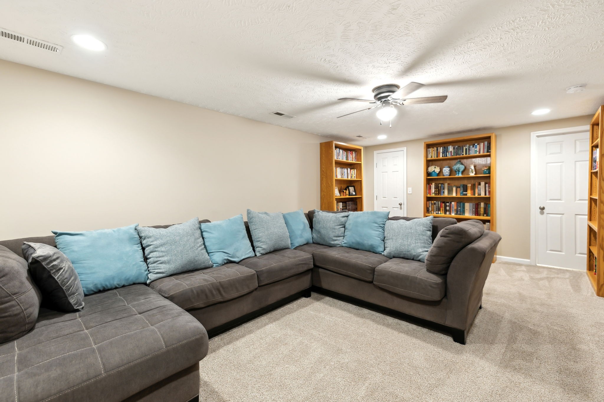 1633 Broad Cir Property Photo 30