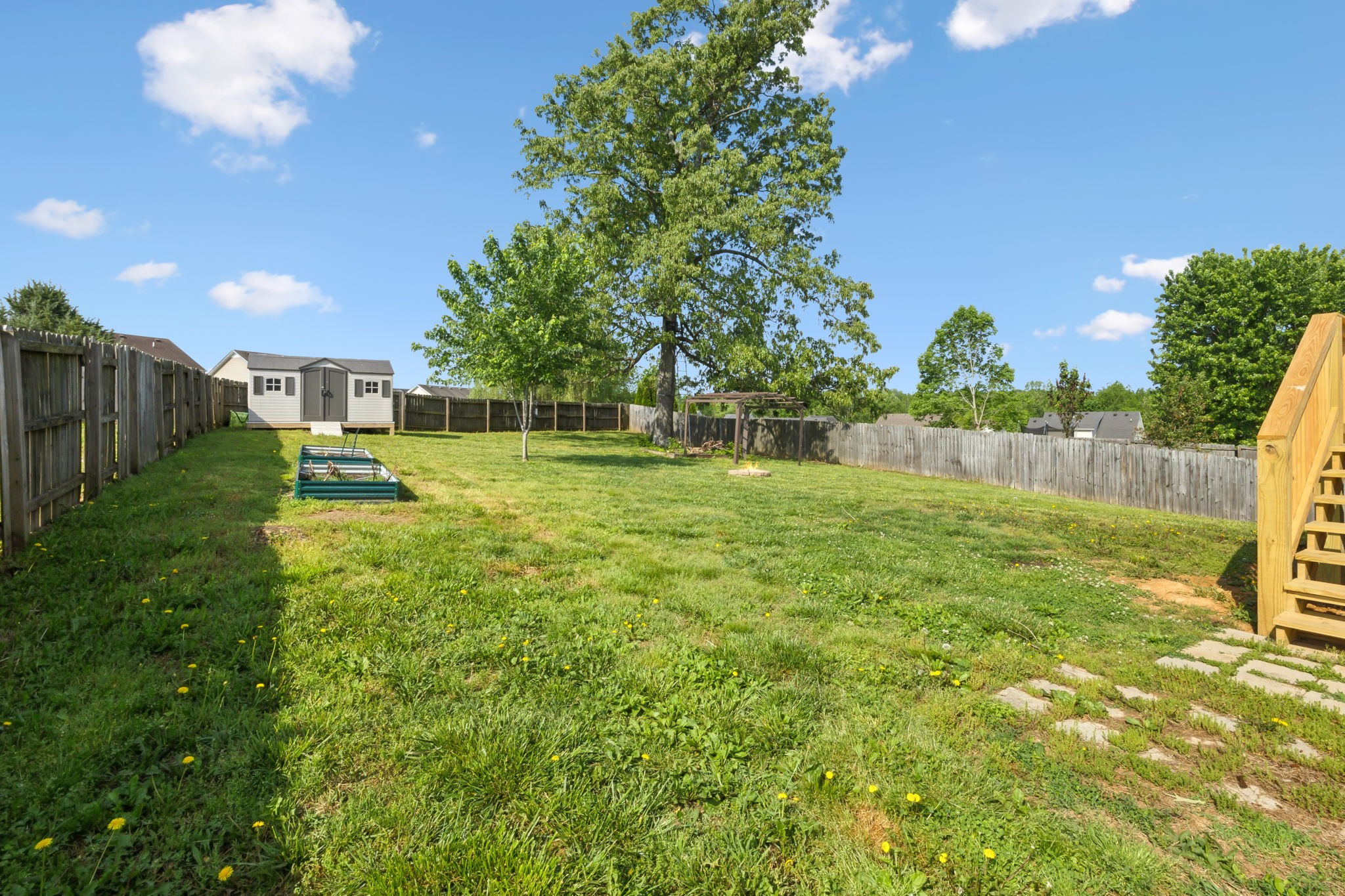 1633 Broad Cir Property Photo 36