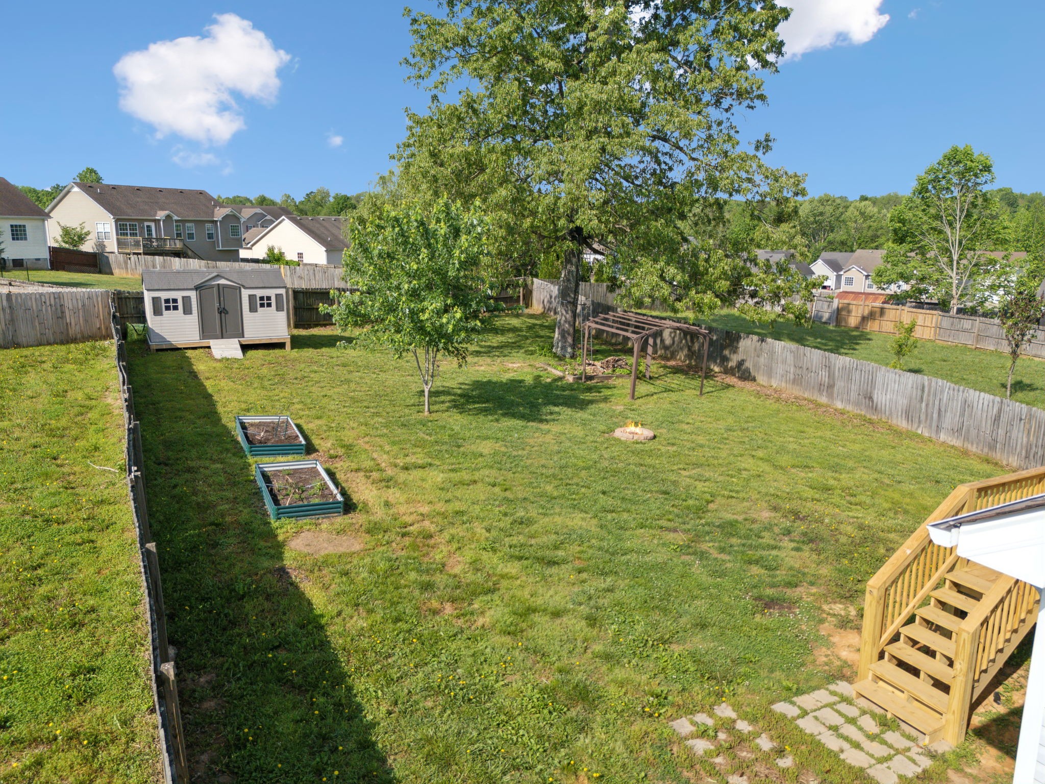 1633 Broad Cir Property Photo 39