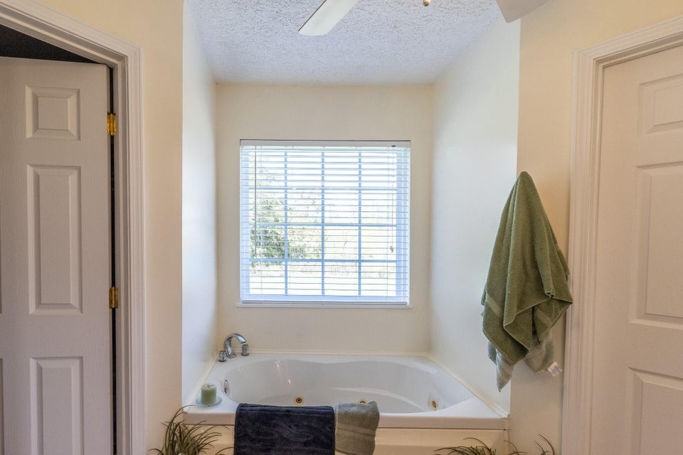 7511 Upper East Valley Rd Property Photo 18