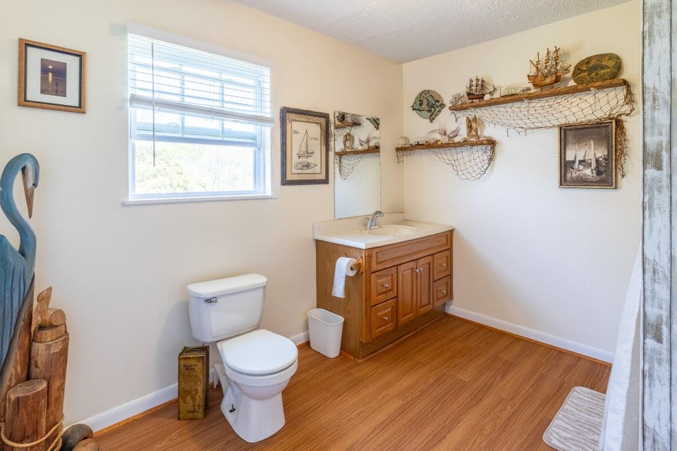 7511 Upper East Valley Rd Property Photo 30