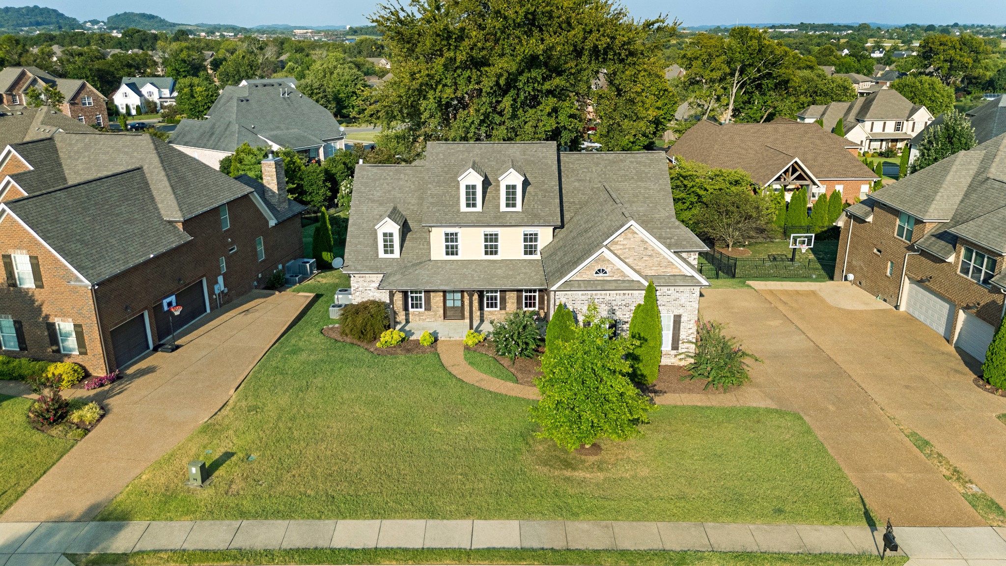 2078 Autumn Ridge Way Property Photo 1