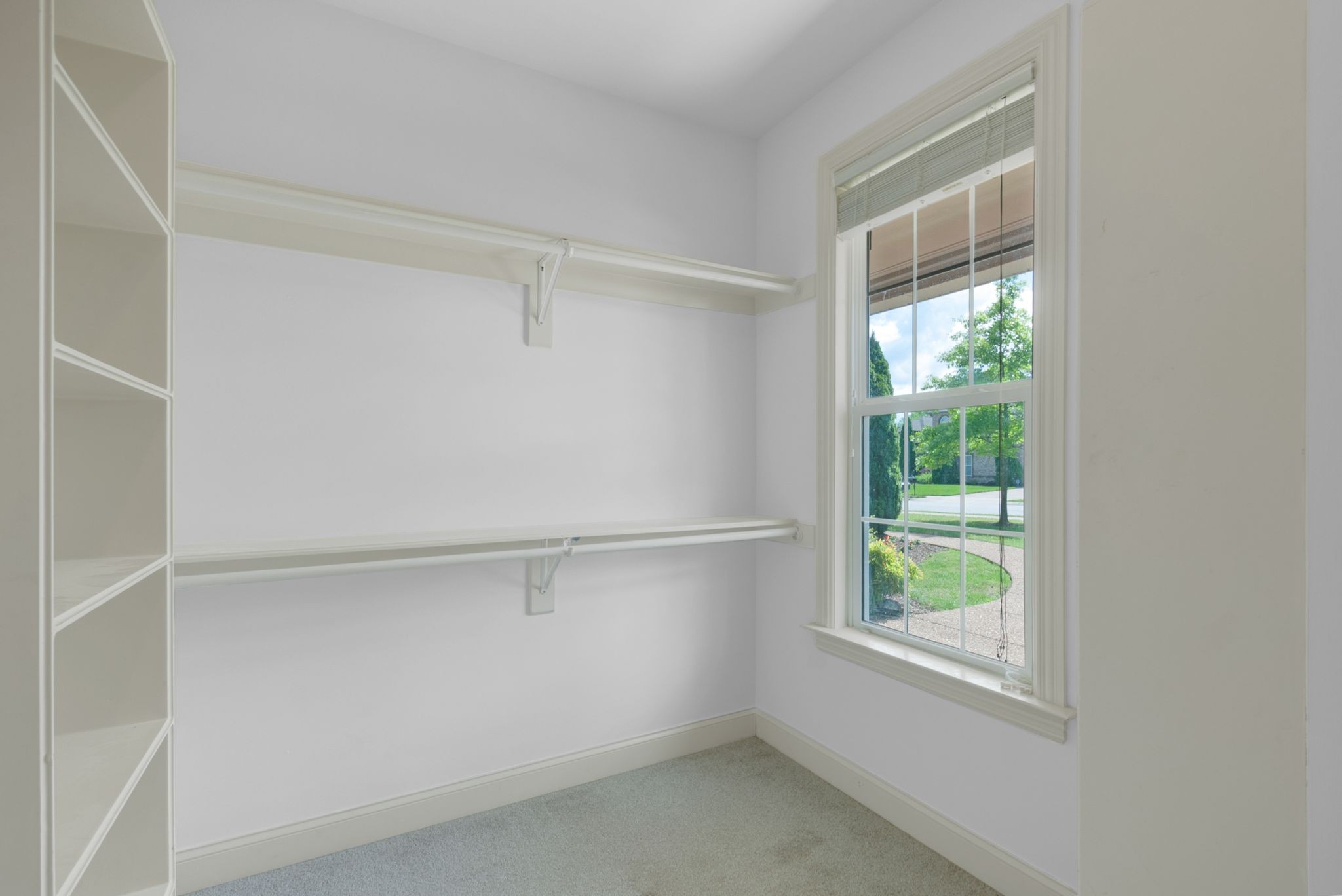 2078 Autumn Ridge Way Property Photo 20