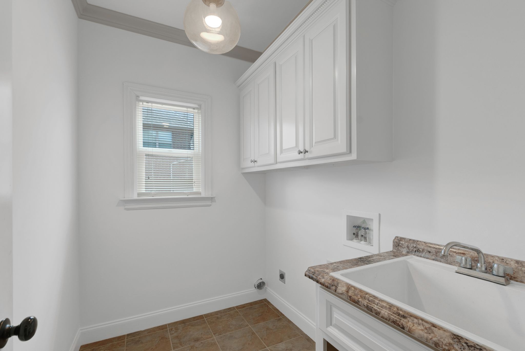 2078 Autumn Ridge Way Property Photo 25