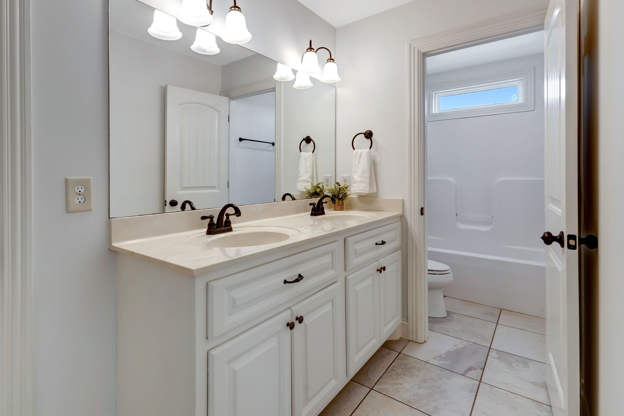 2078 Autumn Ridge Way Property Photo 27