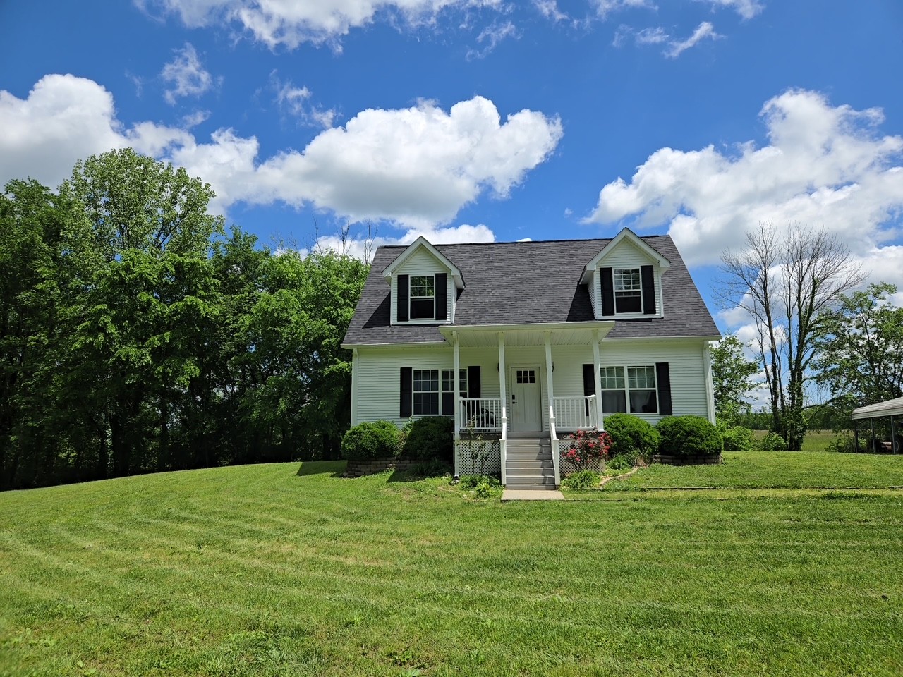 142 Hiwassee Rd Property Photo 1