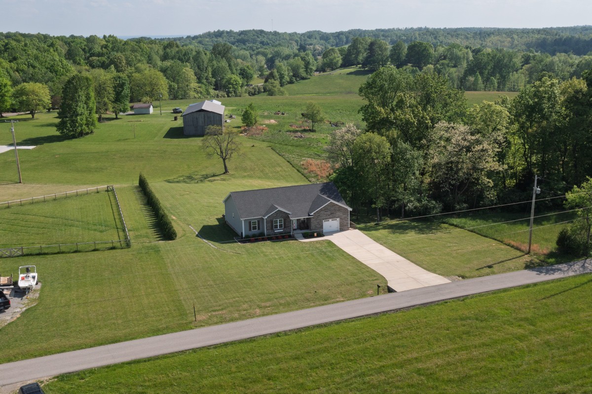 221 Northup Rd Property Photo 5