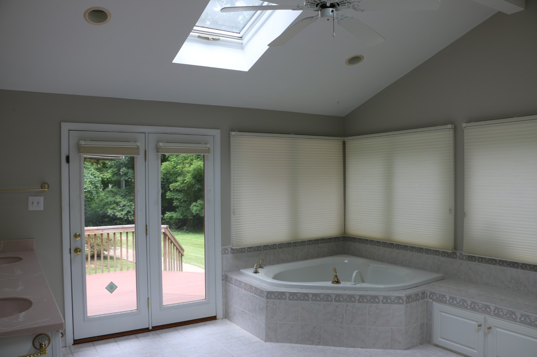35 Coventry Cir Property Photo 9