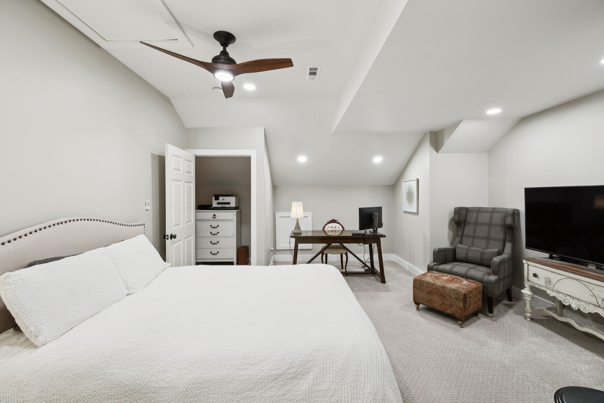 604 Watermark Way Property Photo 16