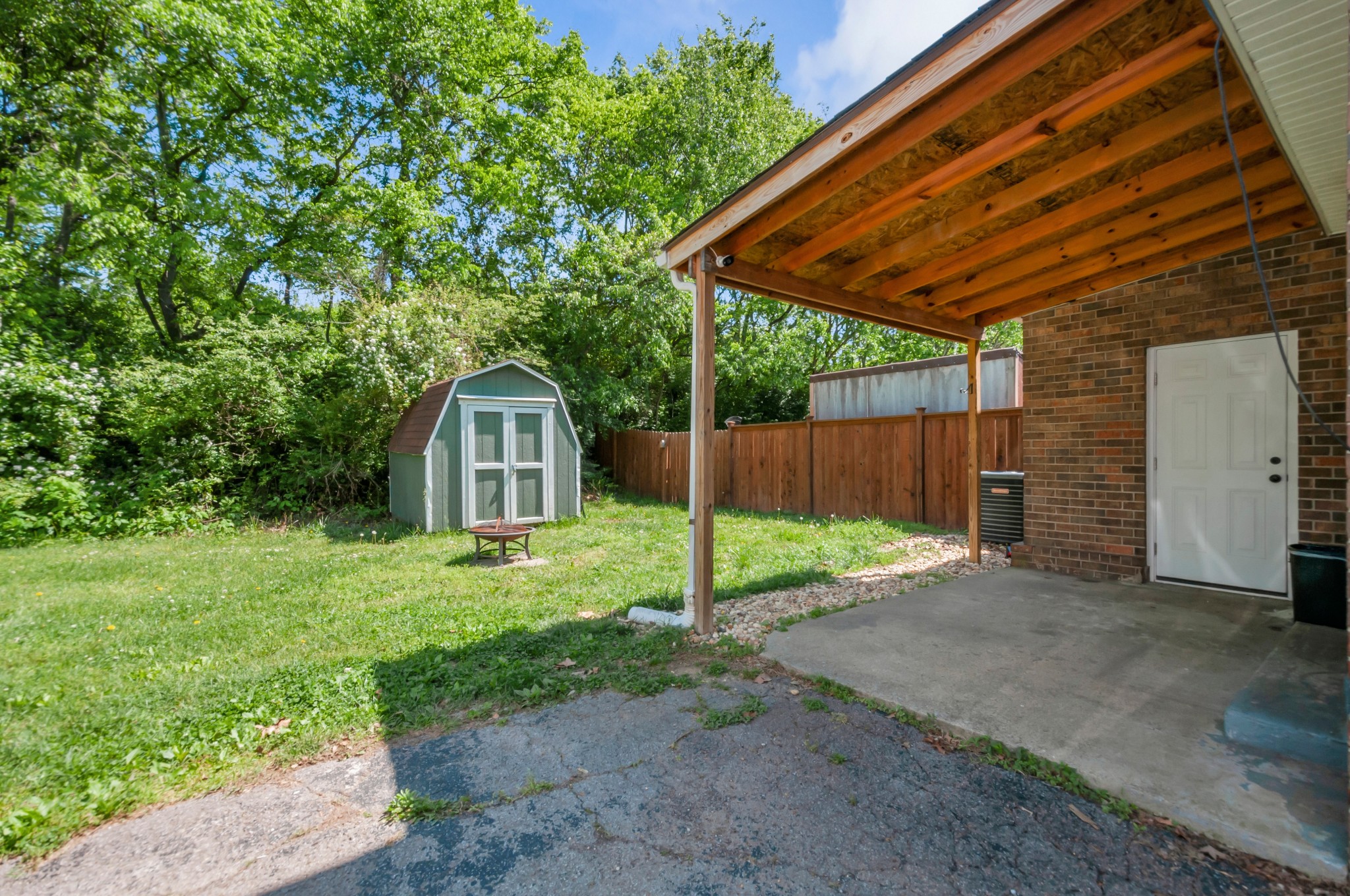 738 Mcpherson Dr Property Photo 25