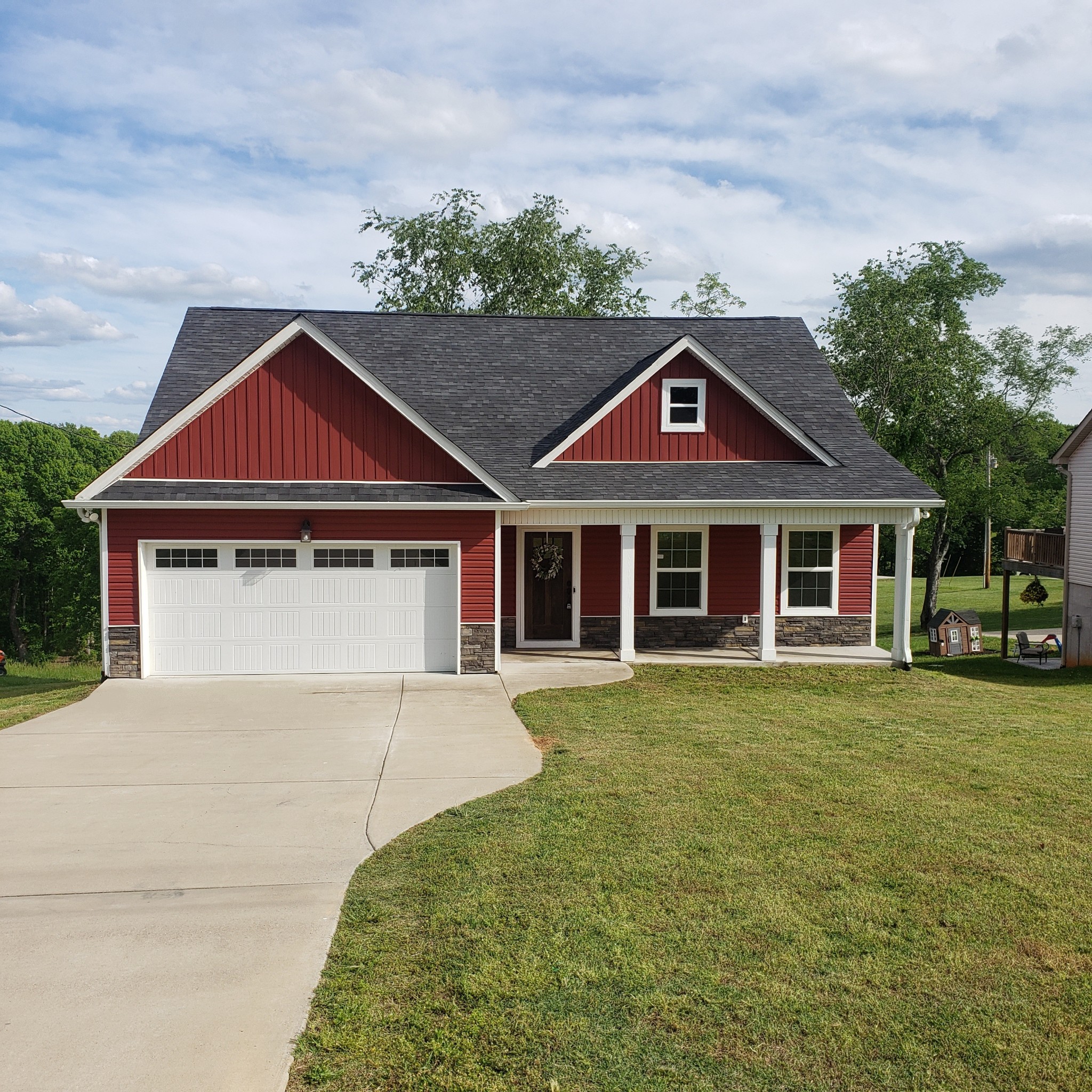 1346 Taylor Town Rd Property Photo 1