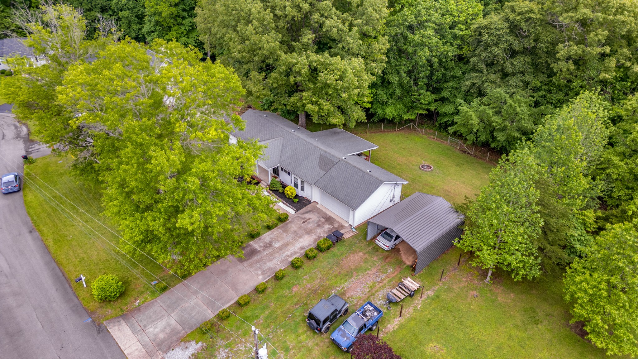 326 Sanders Ln Property Photo 7