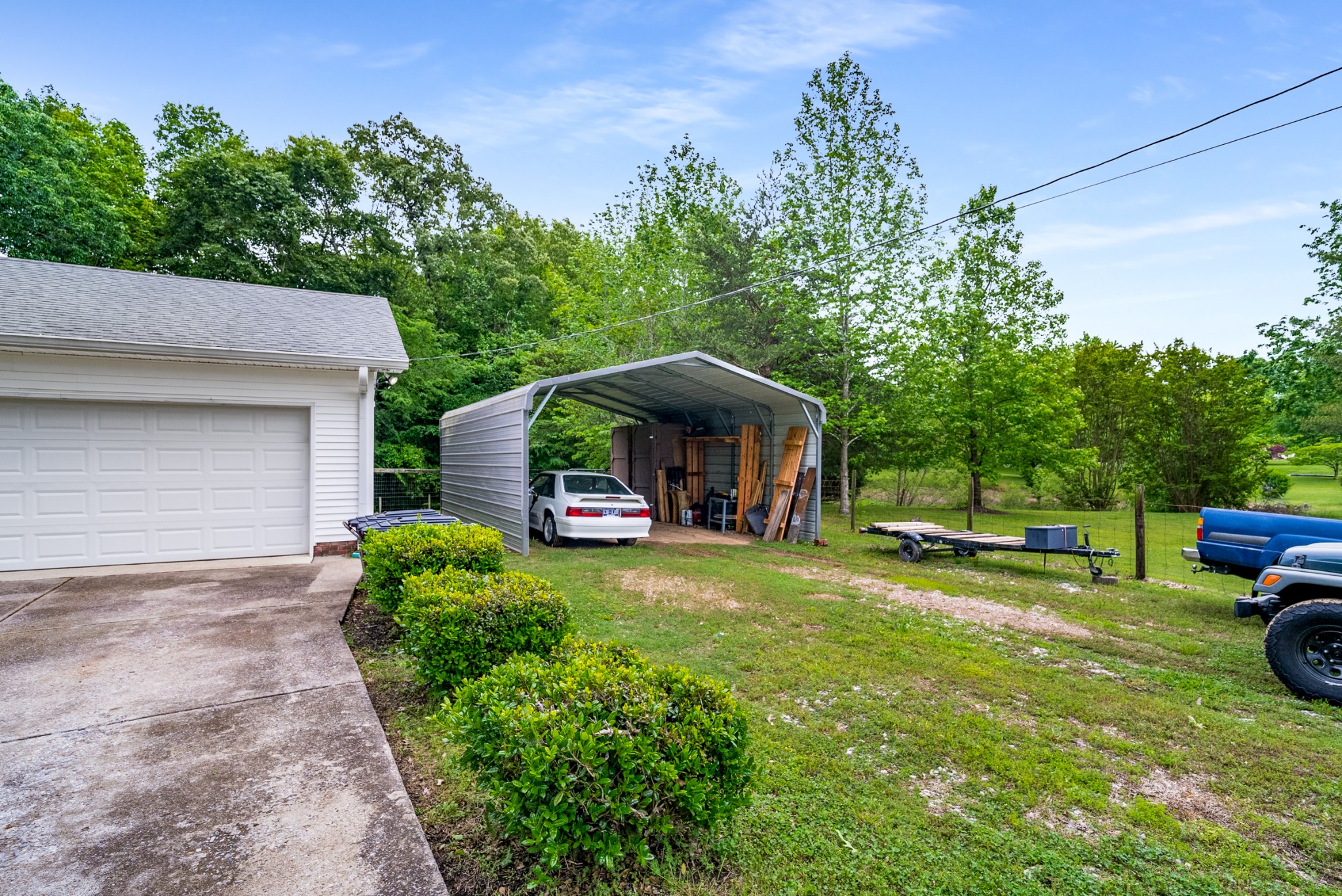 326 Sanders Ln Property Photo 8