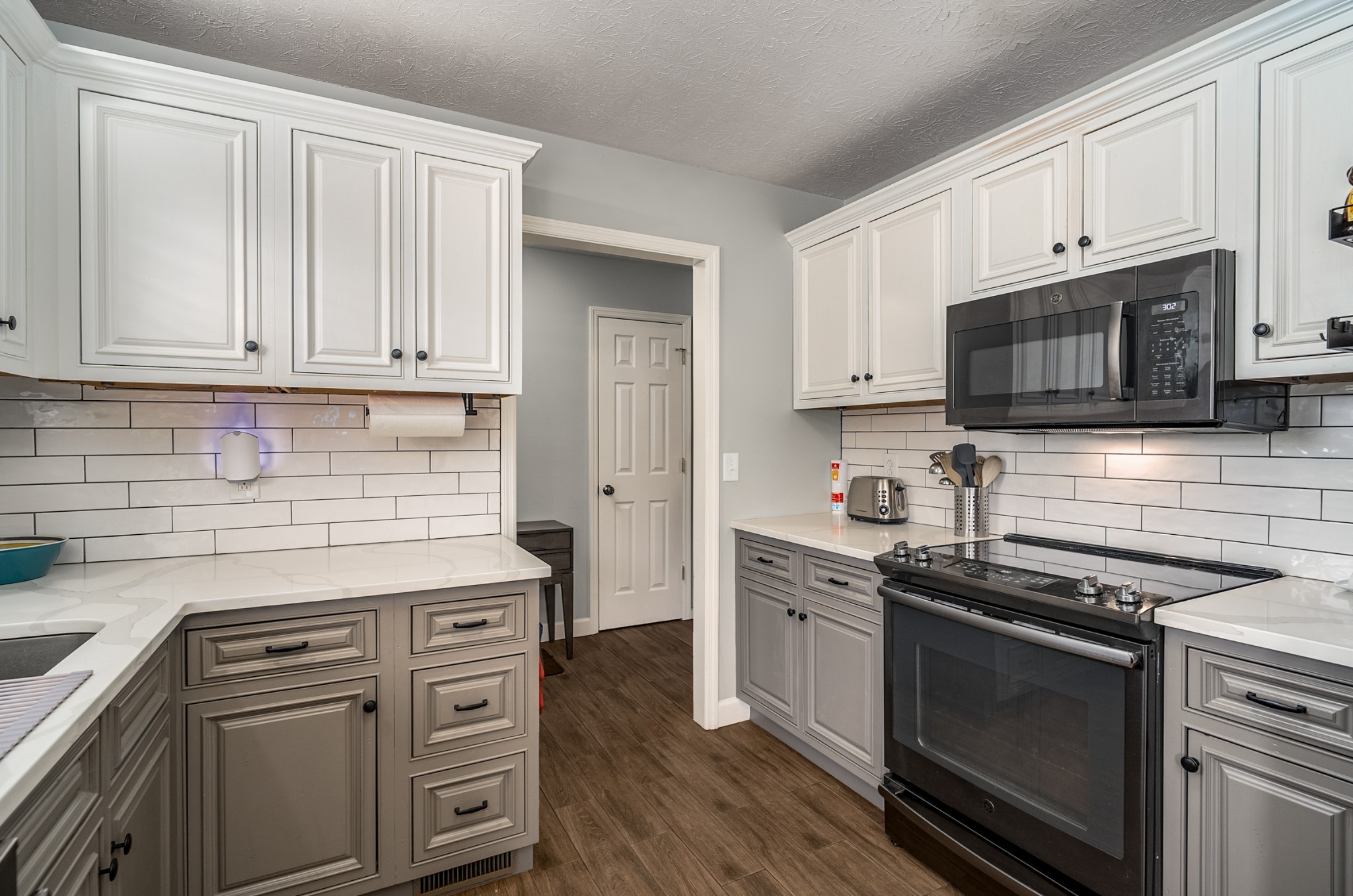 326 Sanders Ln Property Photo 18