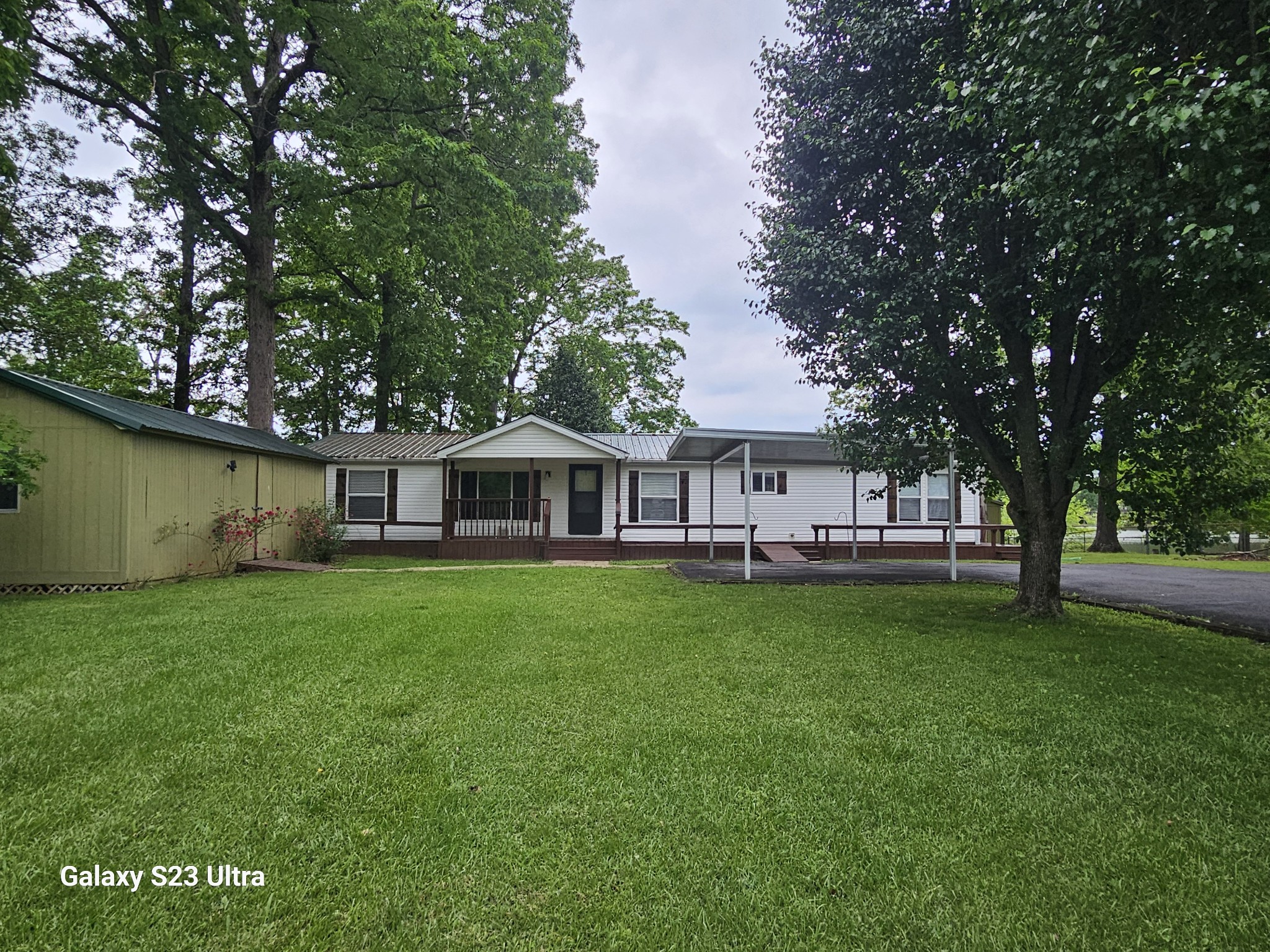 46 Lakeshore Dr Property Photo 1
