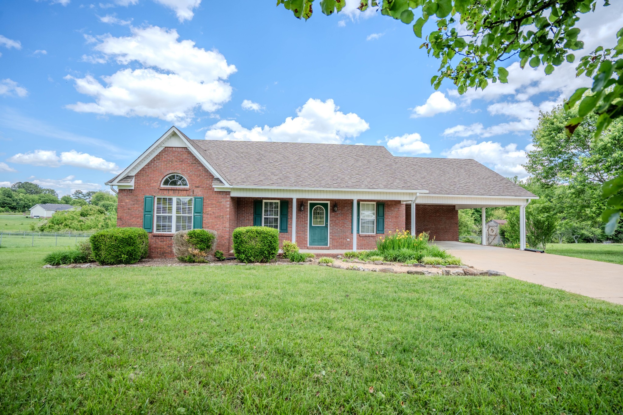 1876 Fall River Rd Property Photo 1