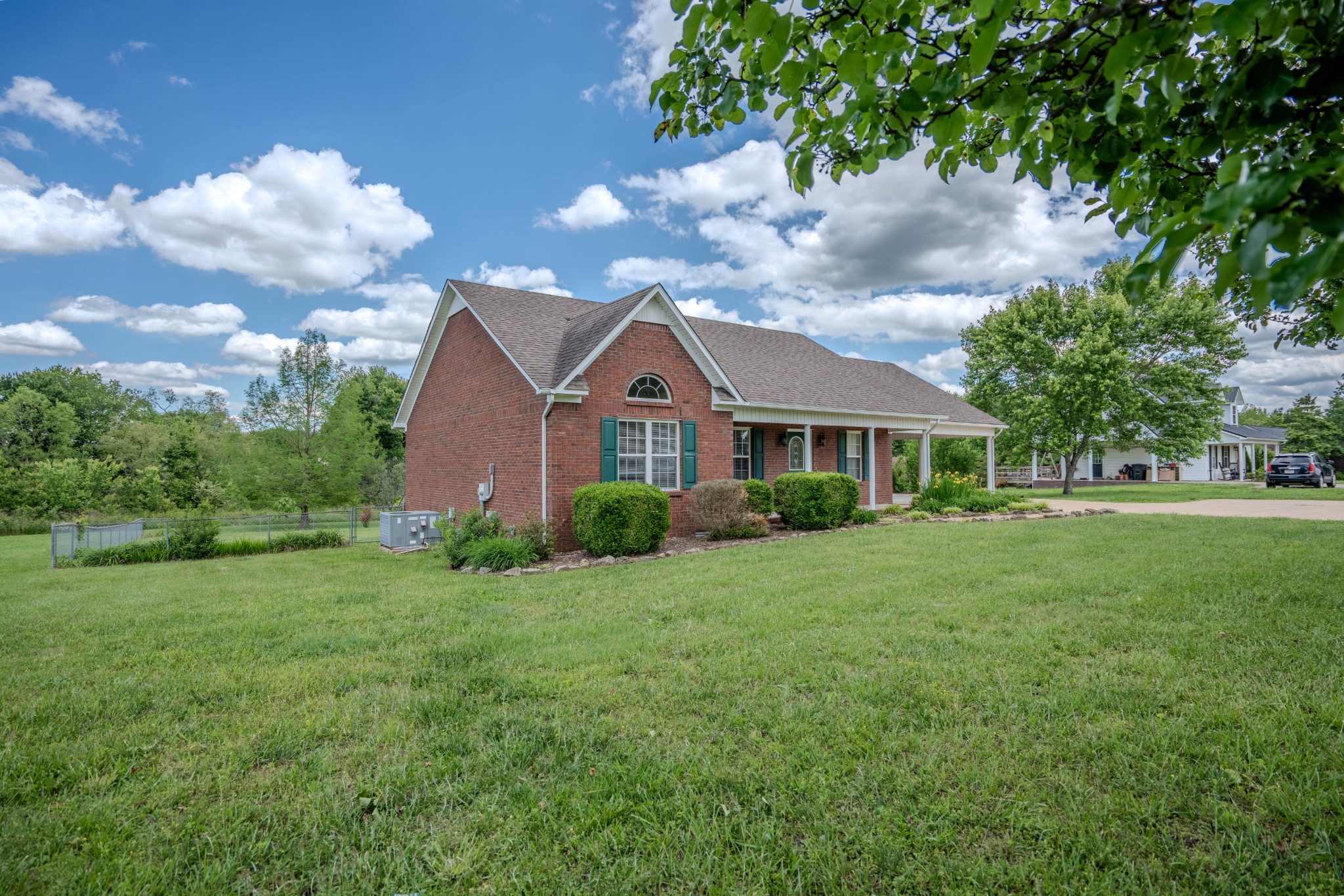 1876 Fall River Rd Property Photo 5