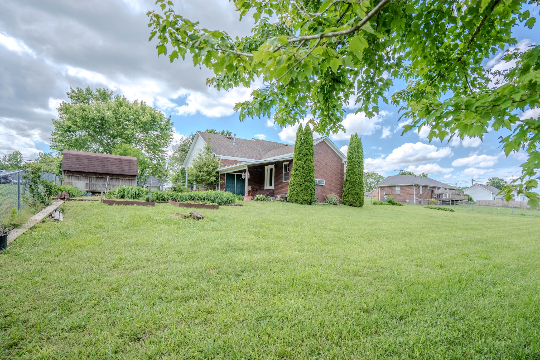 1876 Fall River Rd Property Photo 6