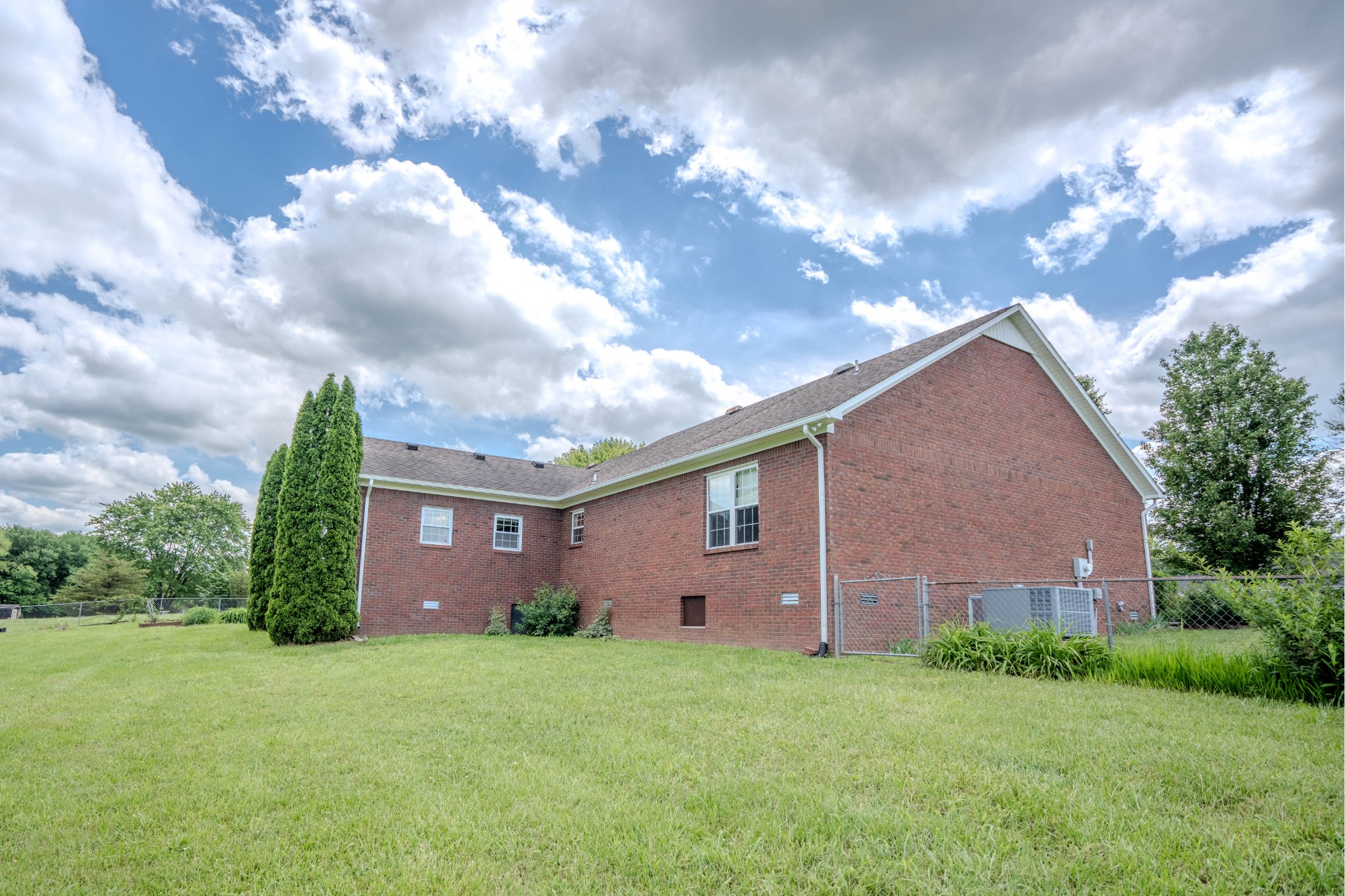 1876 Fall River Rd Property Photo 9