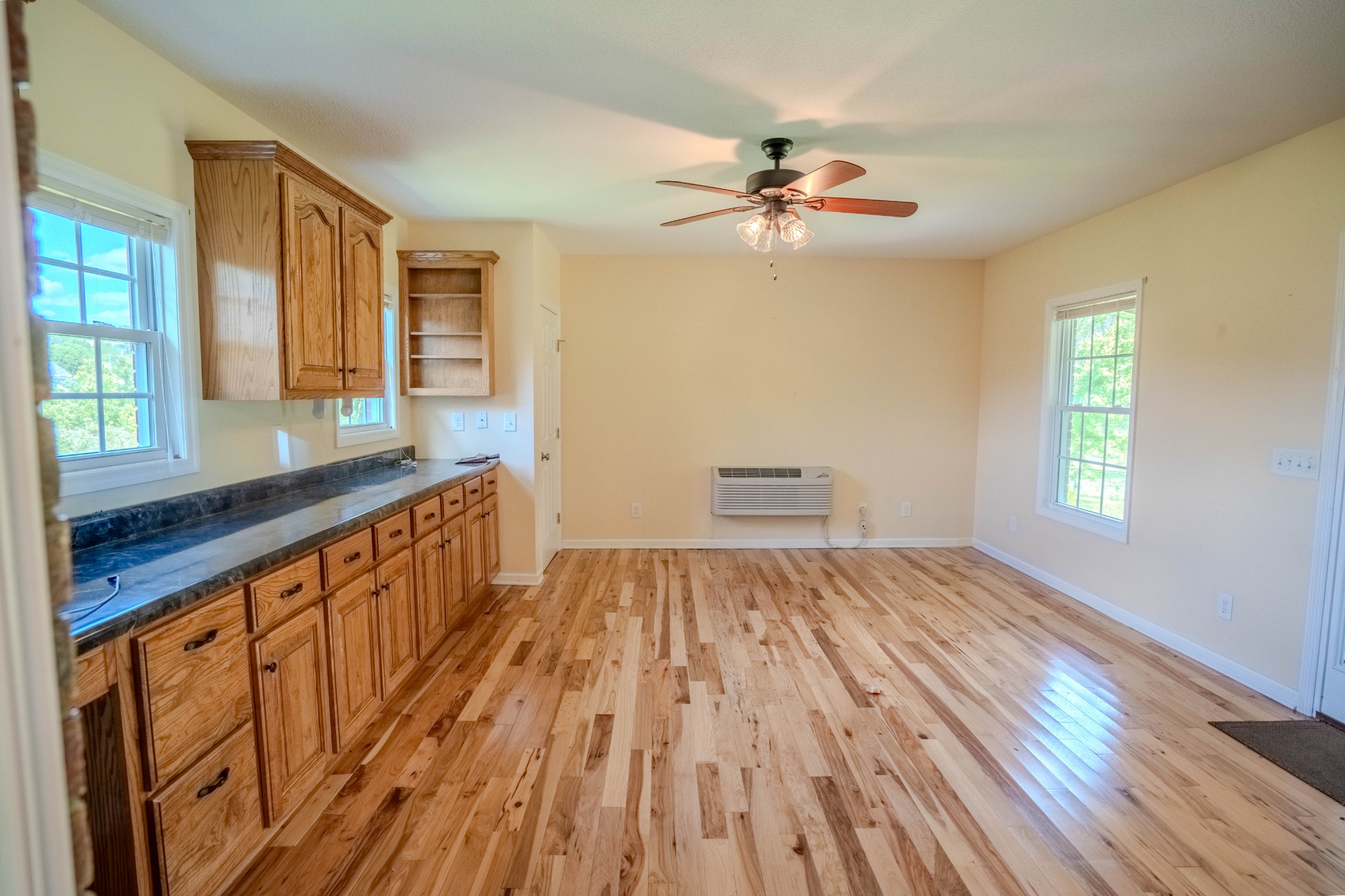 1876 Fall River Rd Property Photo 16