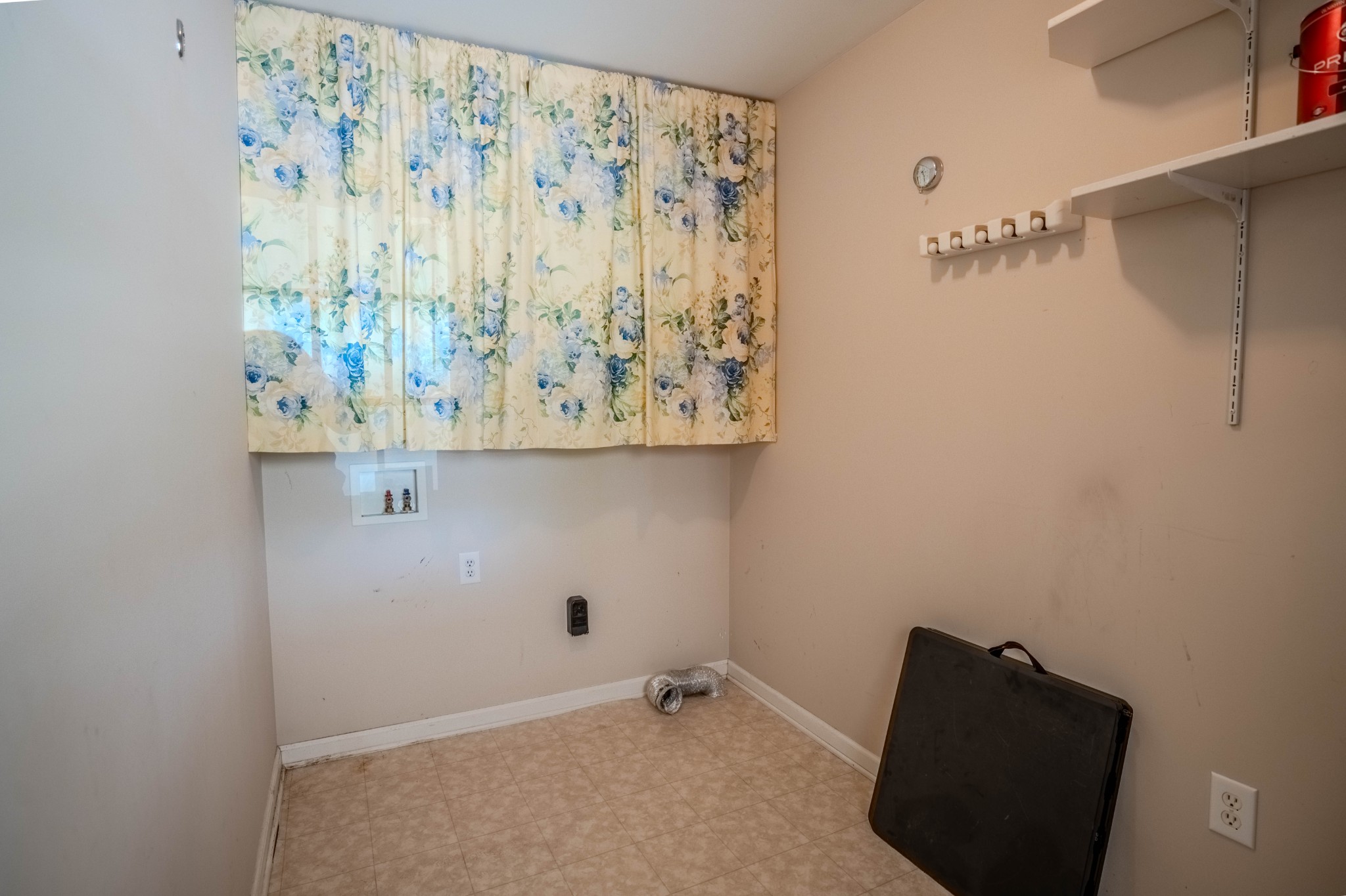 1876 Fall River Rd Property Photo 19