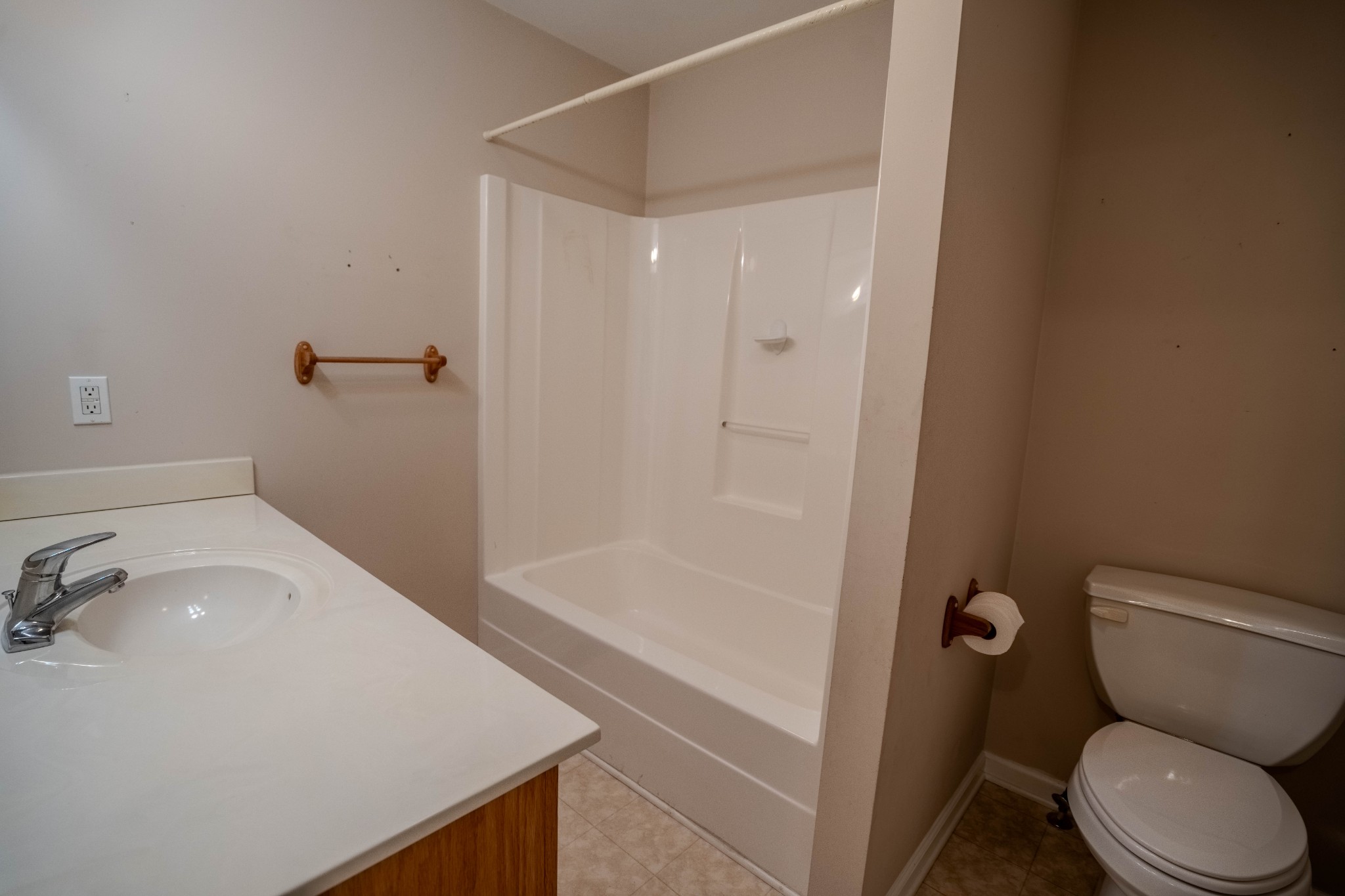 1876 Fall River Rd Property Photo 25