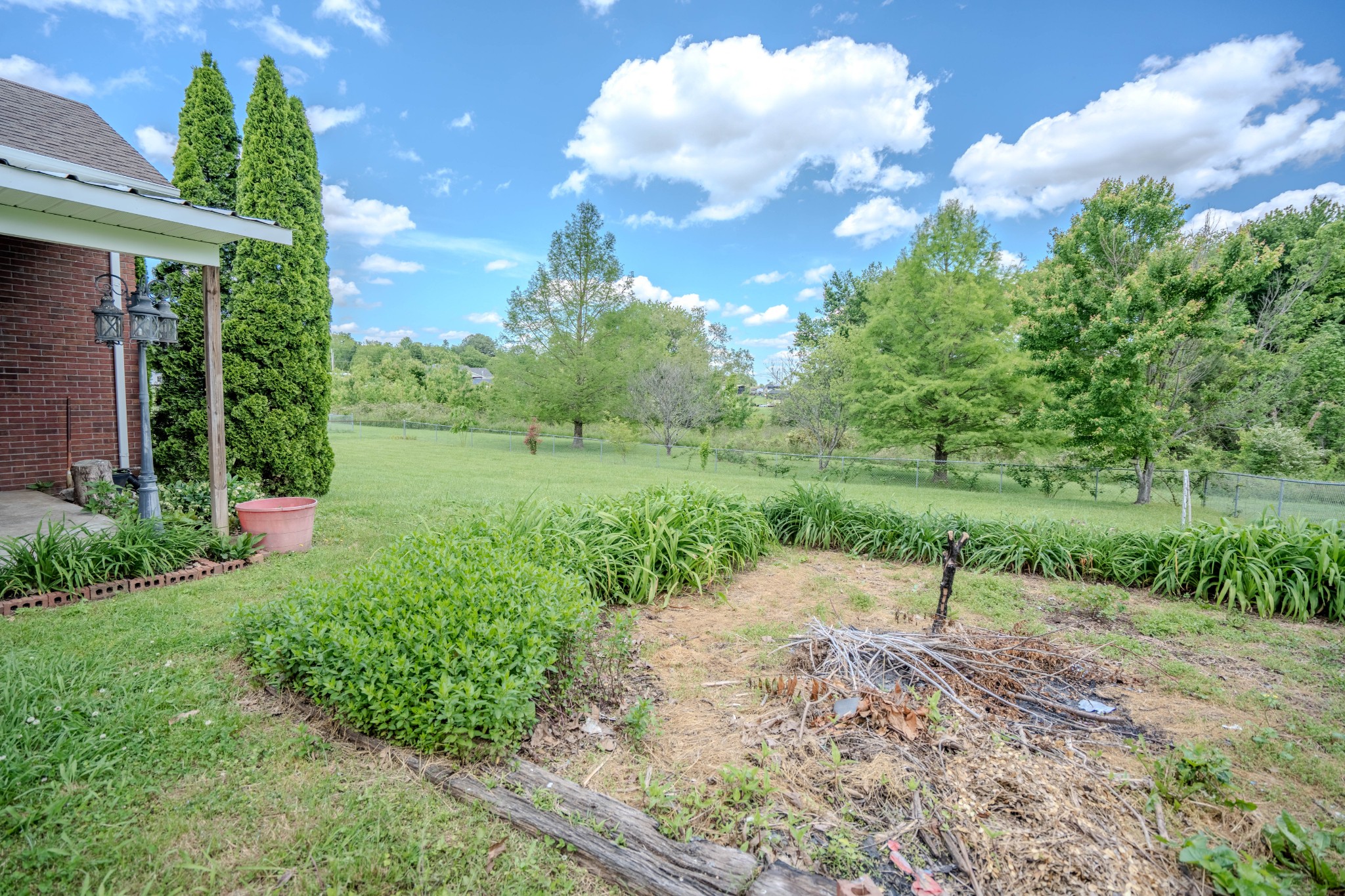 1876 Fall River Rd Property Photo 31