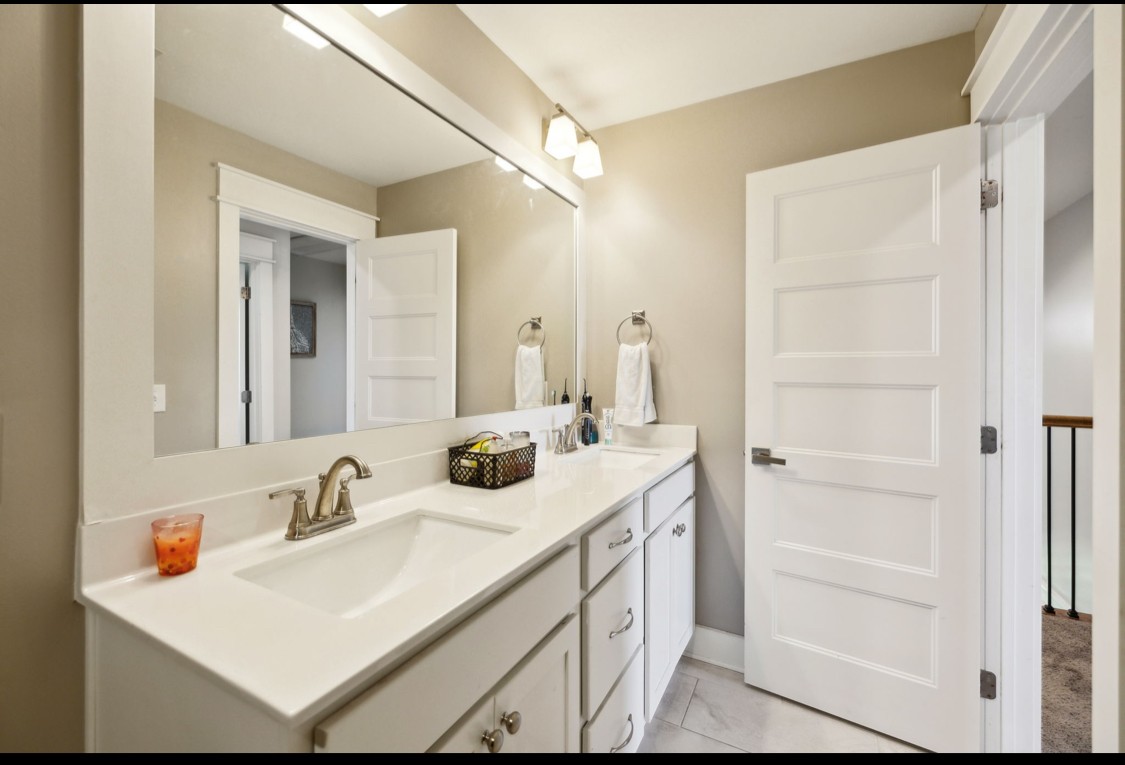 802 Licinius Ln Property Photo 35