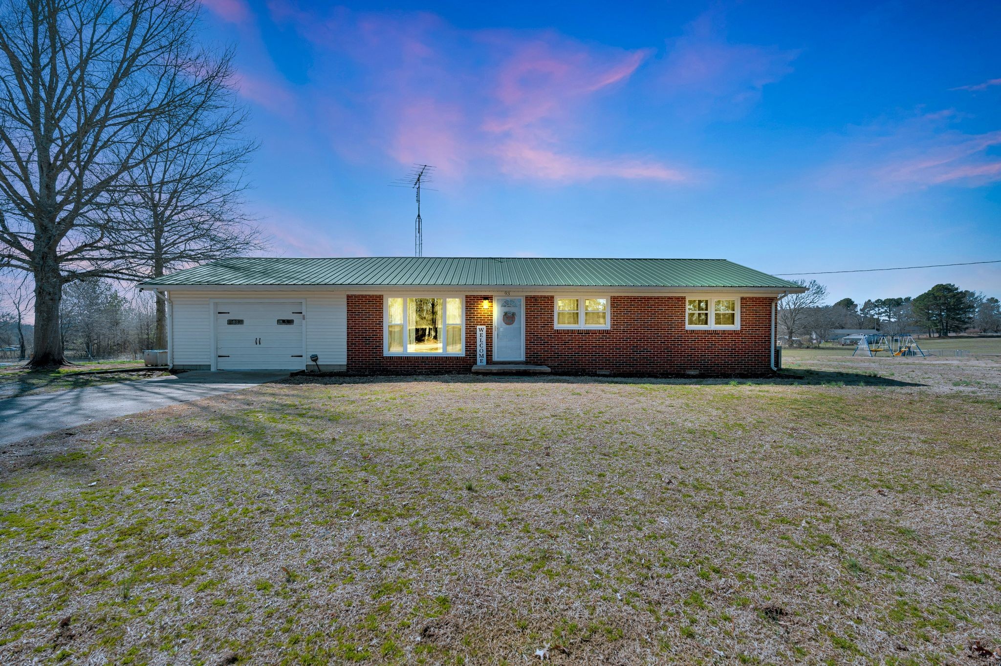 93 Evans Rd Property Photo