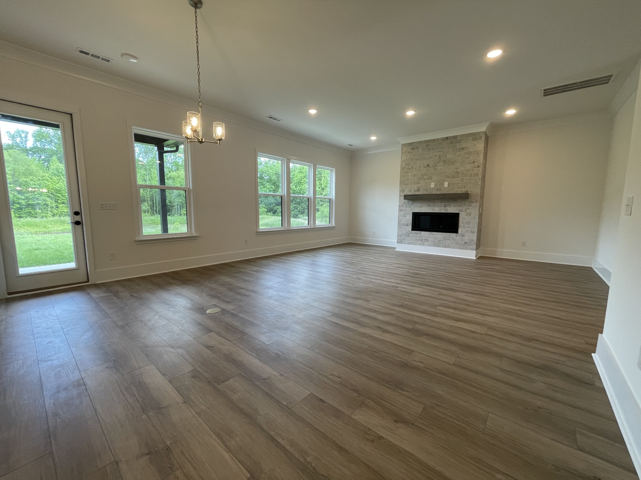 7239 Fiddlers Glen Dr Property Photo 17