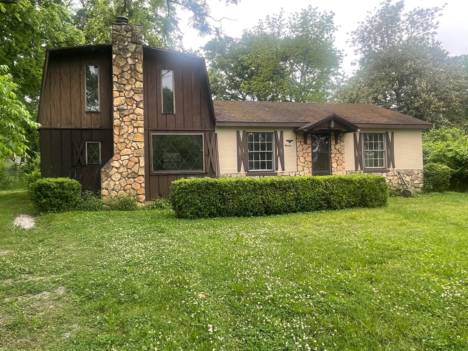 1128 Haysboro Ave Property Photo 1