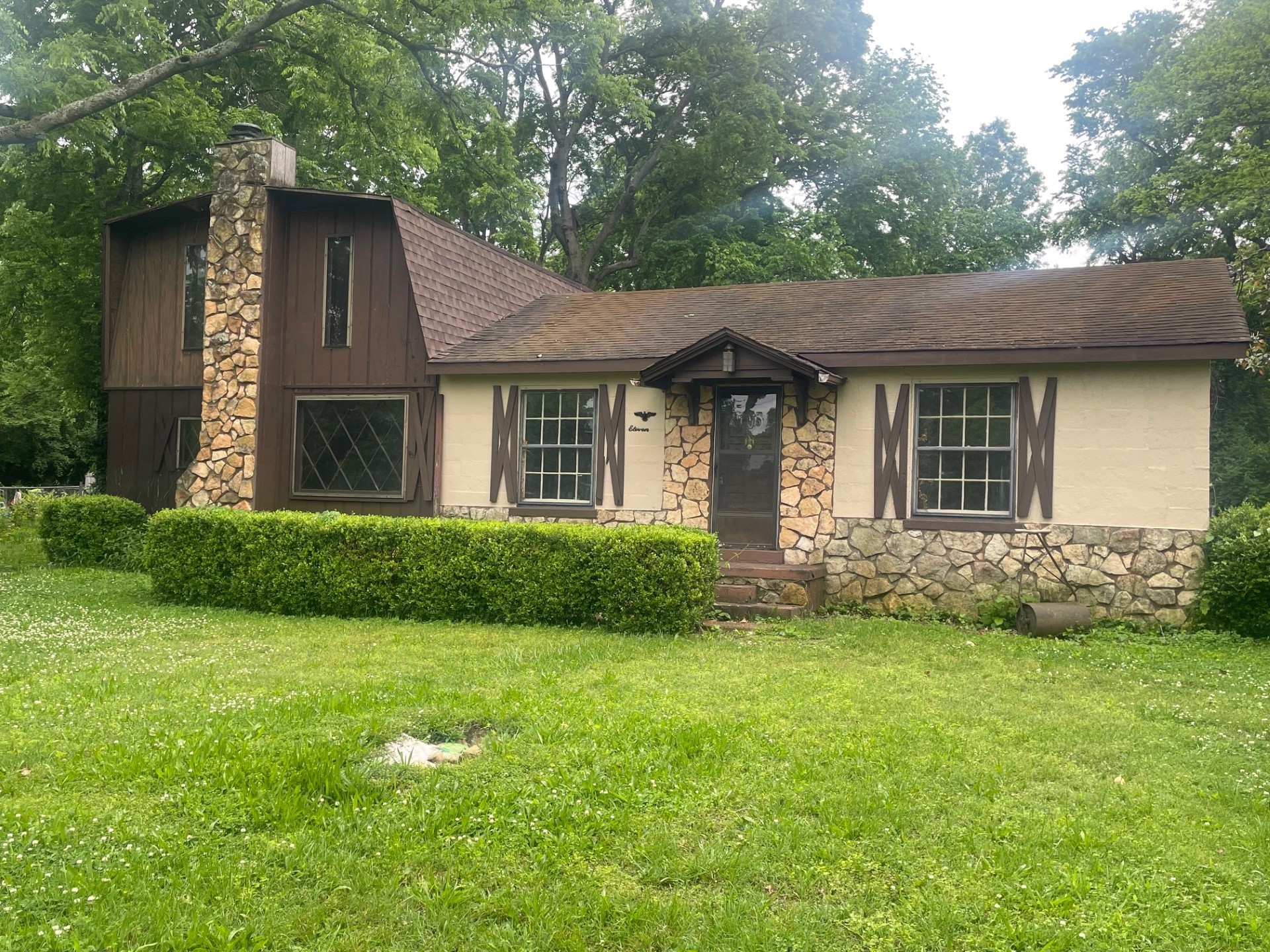 1128 Haysboro Ave Property Photo 2