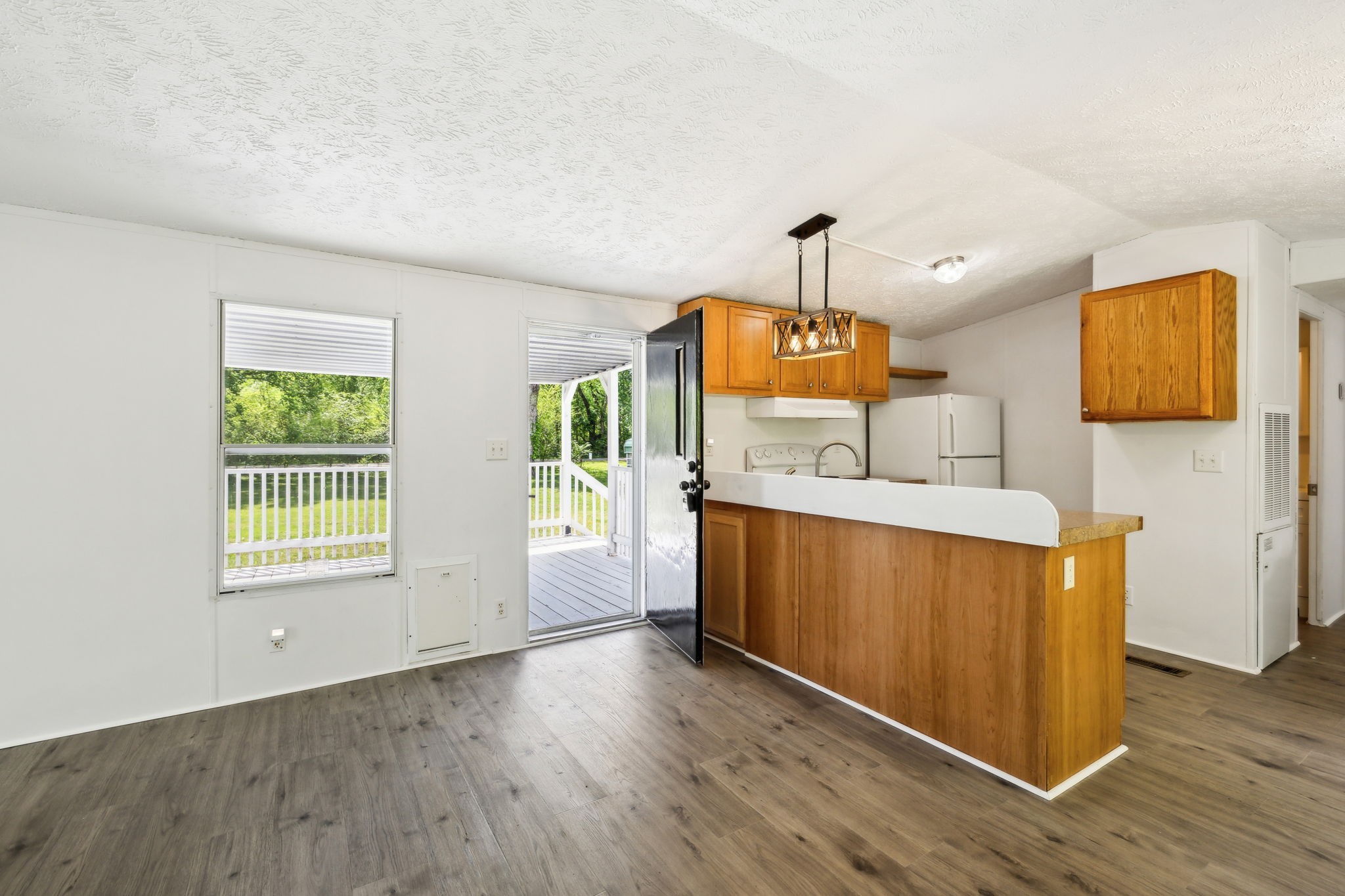 161 Longbranch Rd Property Photo 1