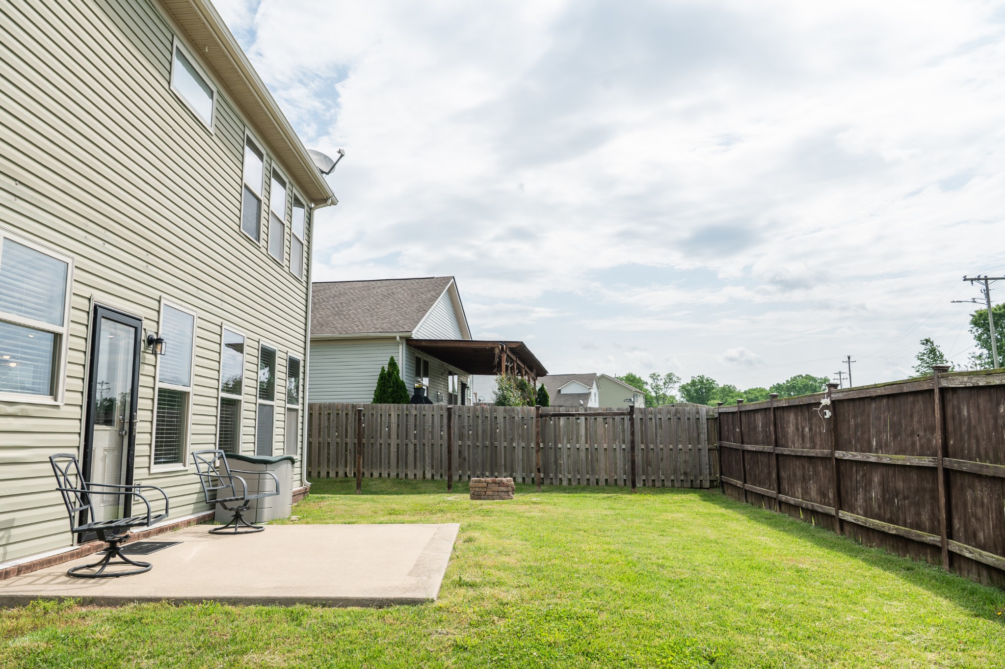 3005 Montrose Ln Property Photo 13