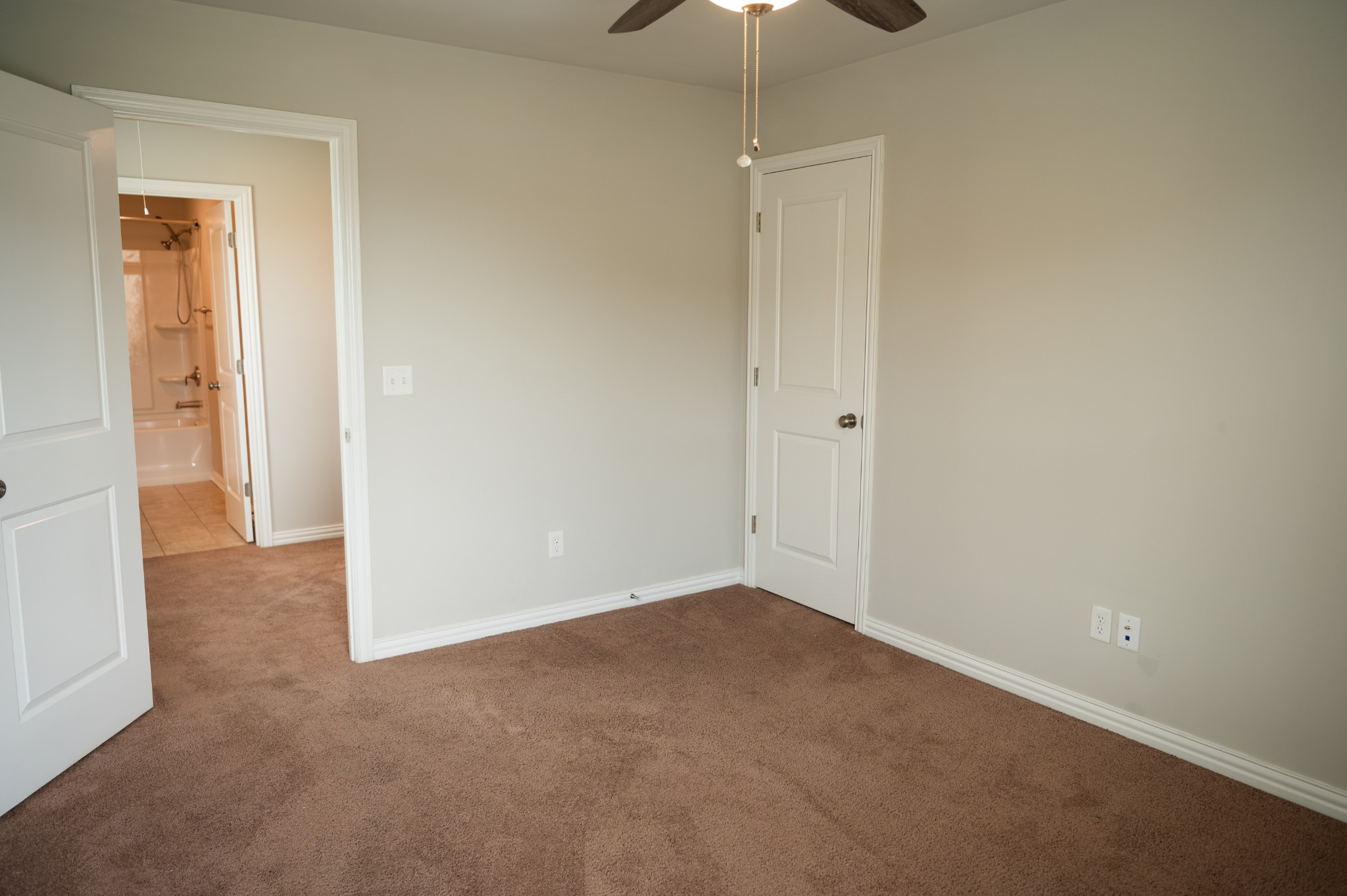 3005 Montrose Ln Property Photo 21