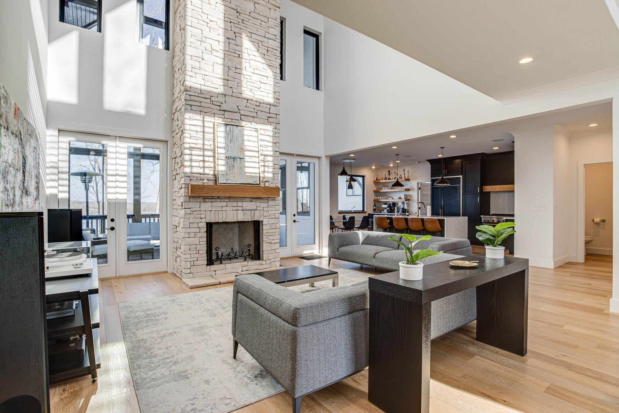 1750 Awalt Dr Property Photo 5