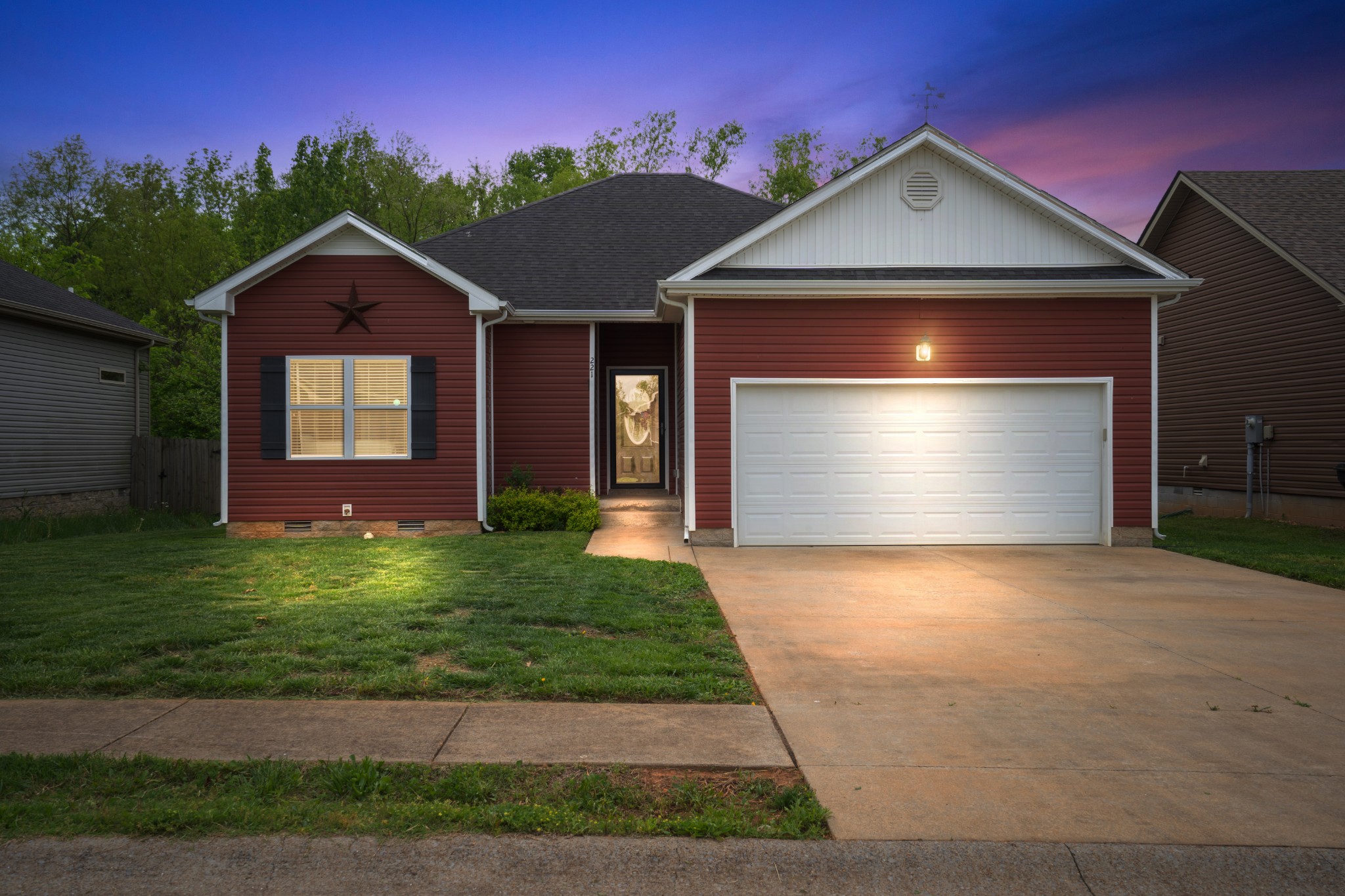 221 Azalea Dr Property Photo 1