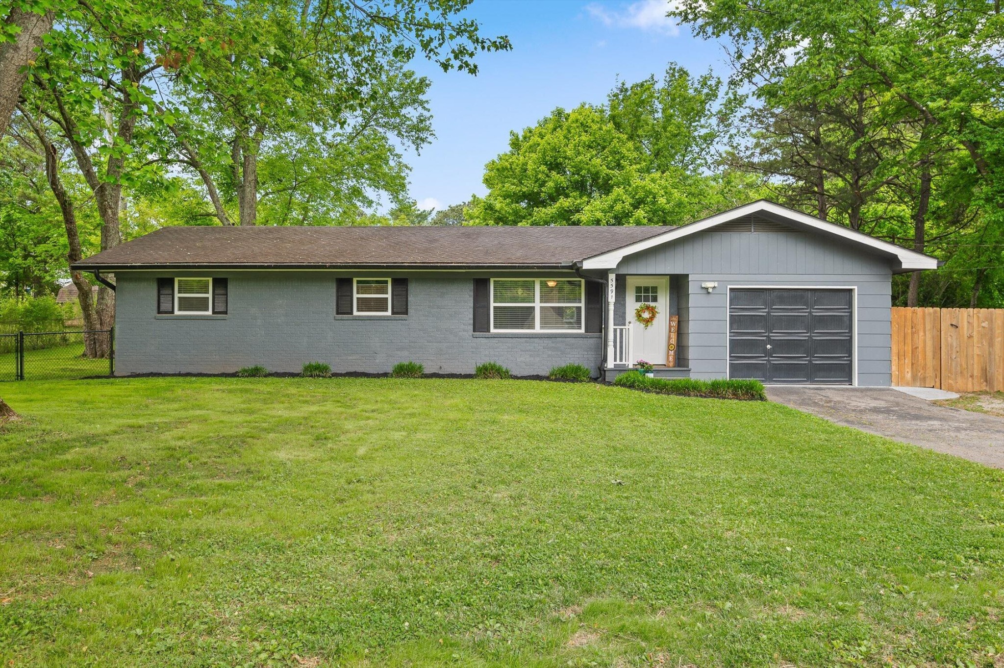 5591 Tallant Road Property Photo 1
