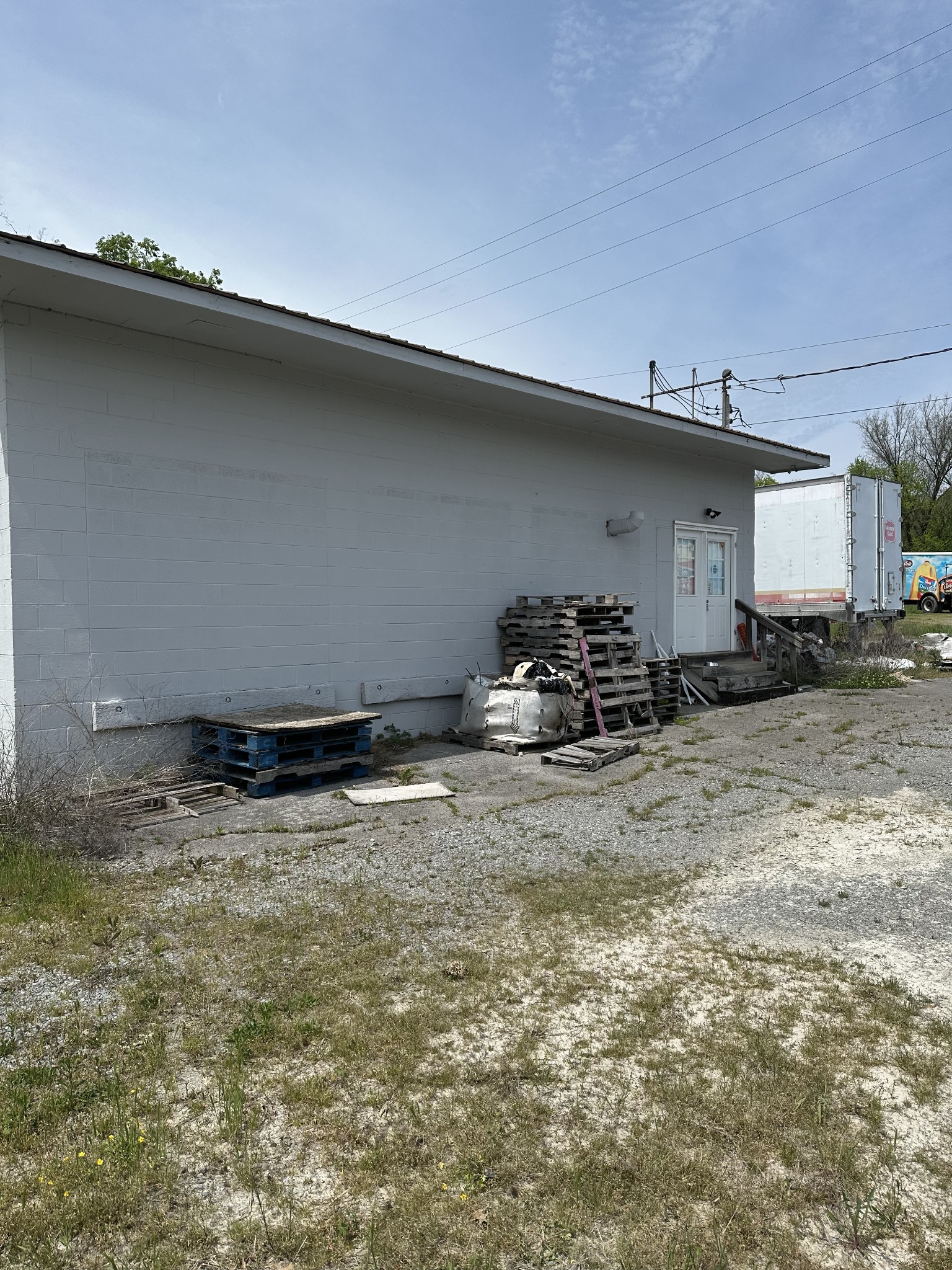 124 Shelbyville Hwy Property Photo 3