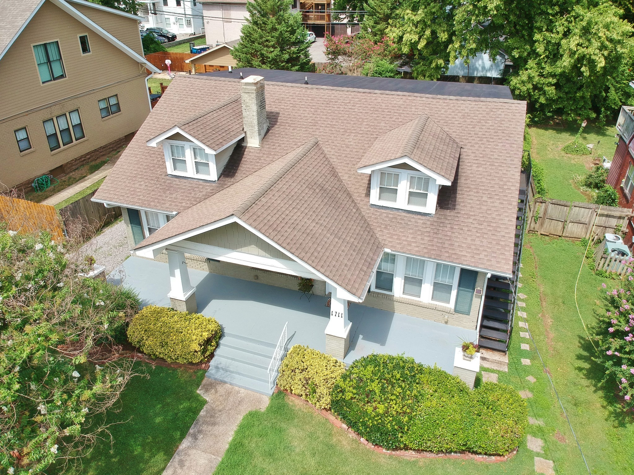 1711 Villa Pl Property Photo 3
