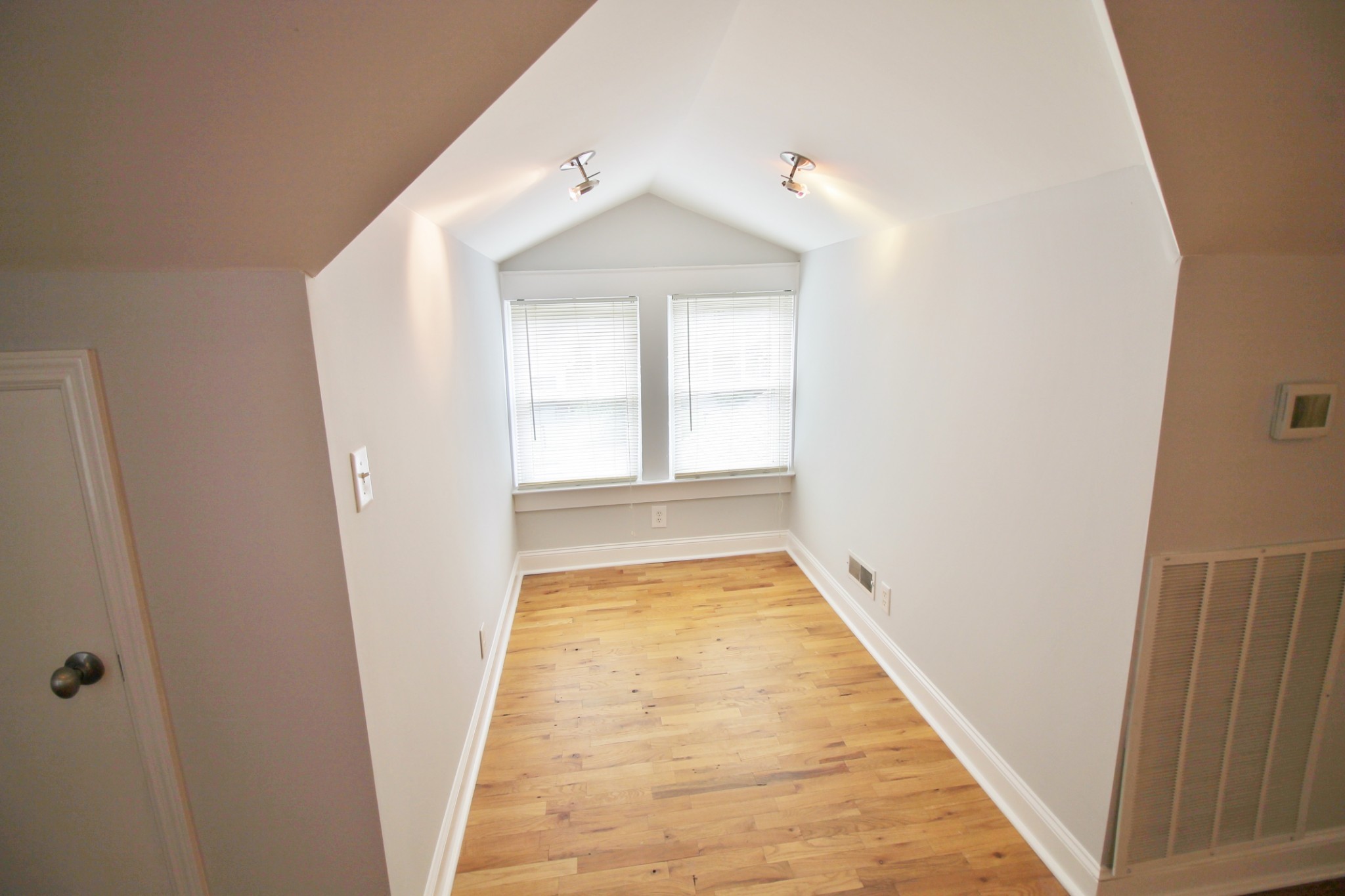 1711 Villa Pl Property Photo 9