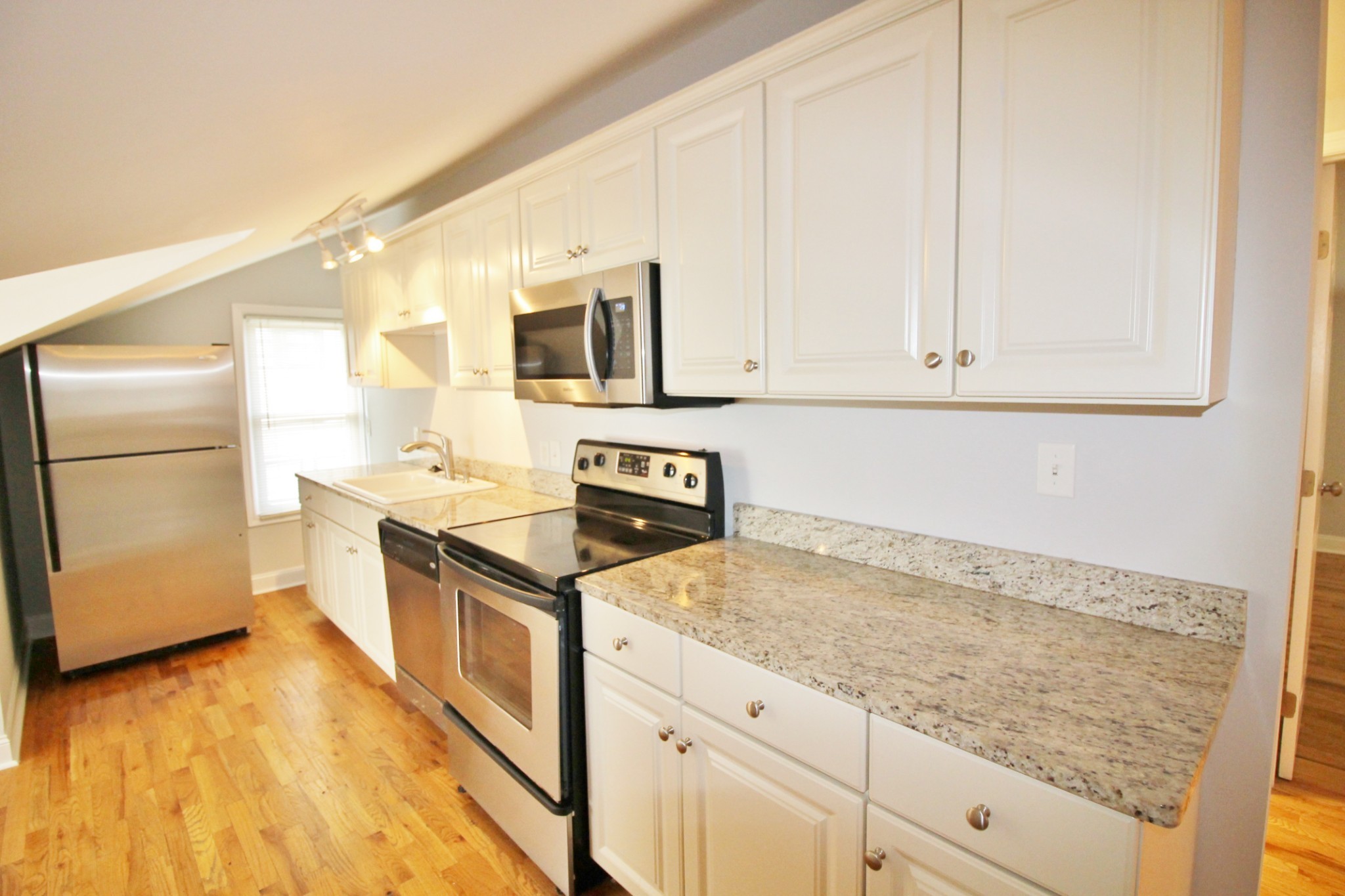 1711 Villa Pl Property Photo 11
