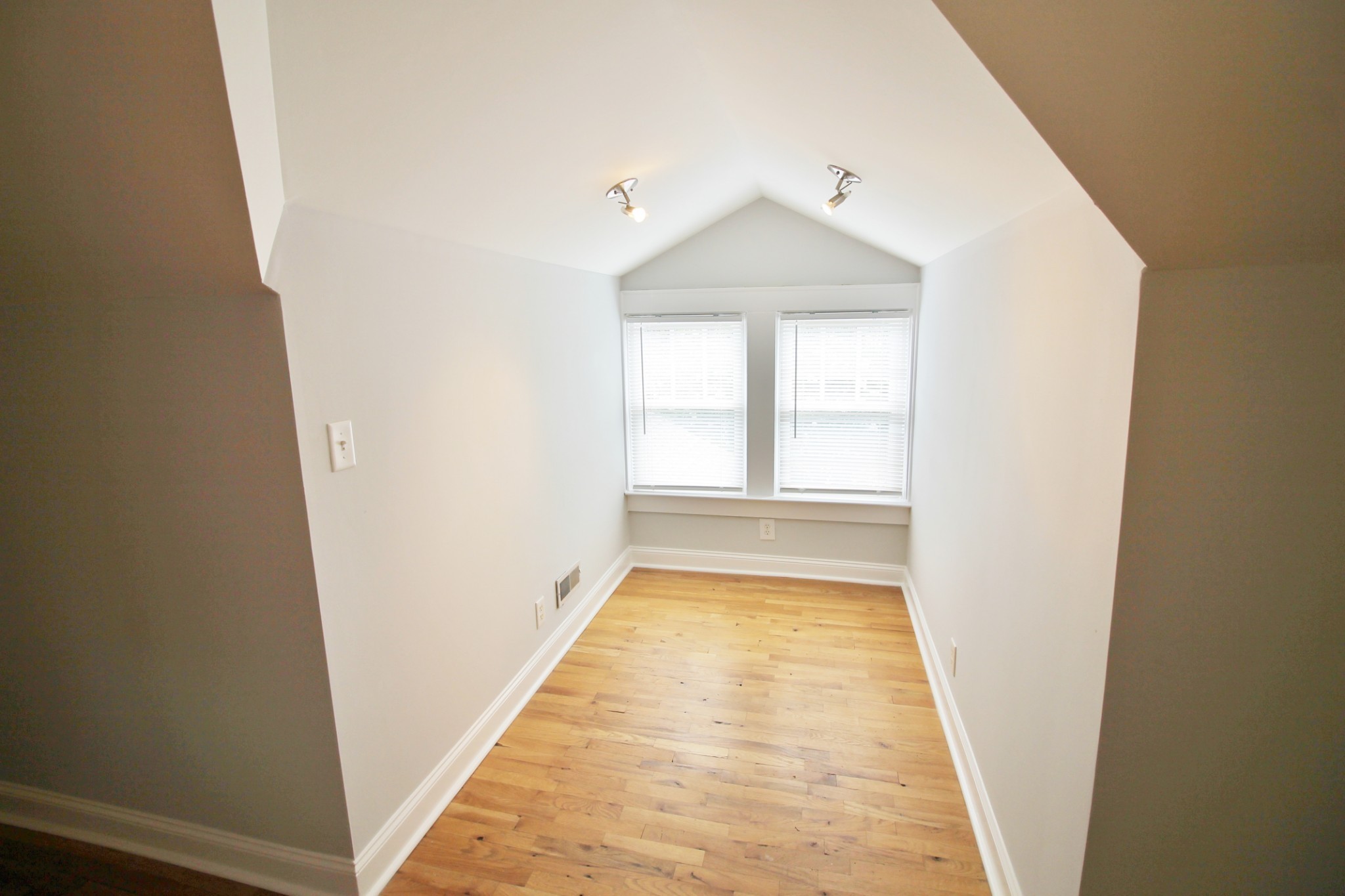 1711 Villa Pl Property Photo 14