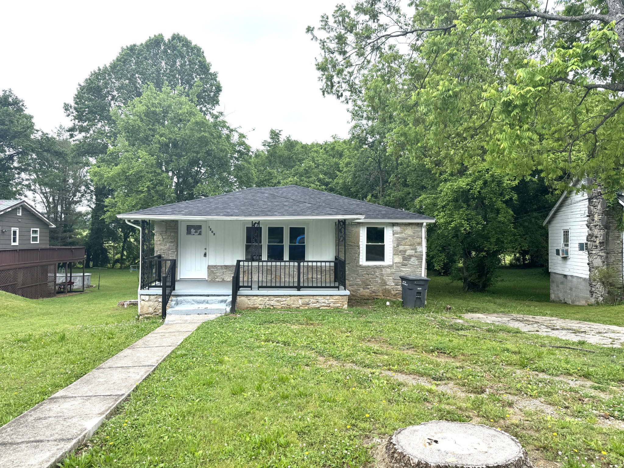 1203 Mcdonald St Property Photo