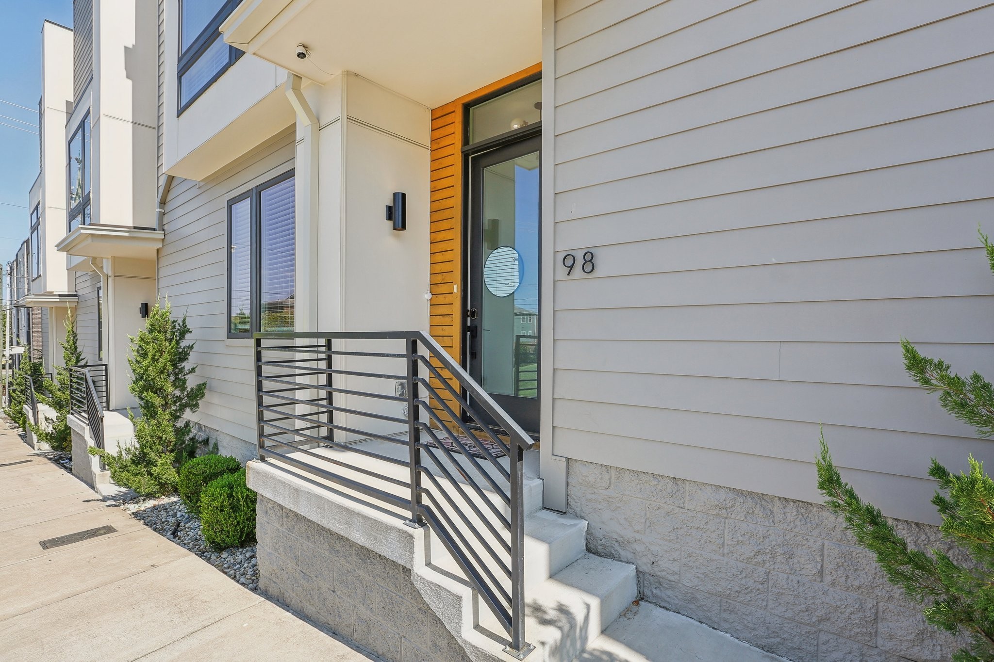 98 N 8th St Property Photo 6