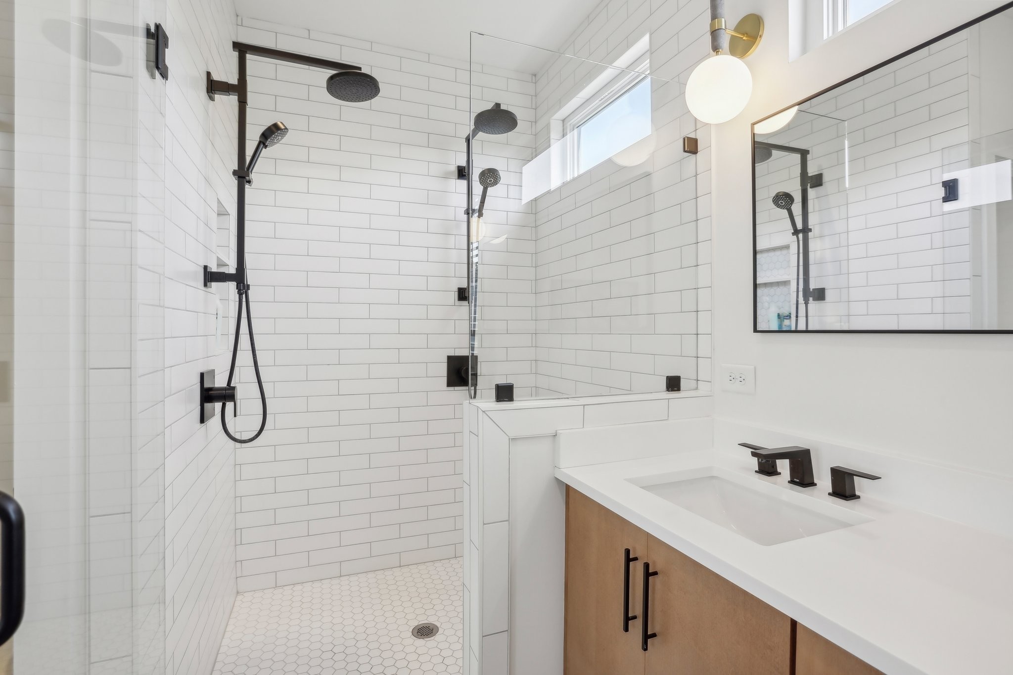 98 N 8th St Property Photo 42