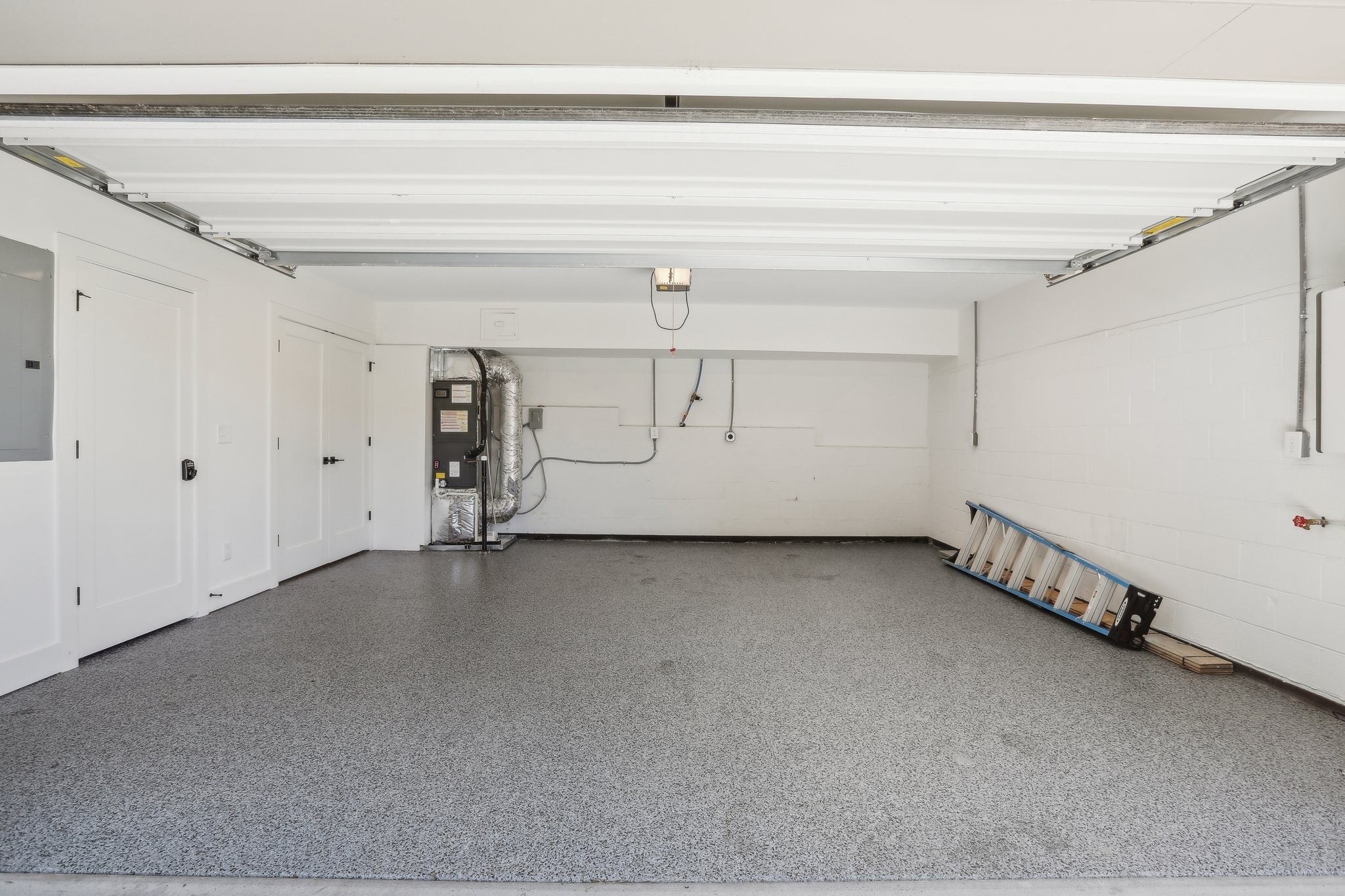 98 N 8th St Property Photo 57