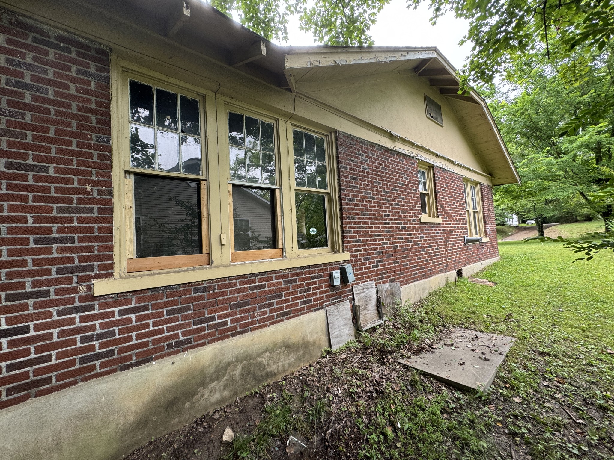 226 Highland St Property Photo 18