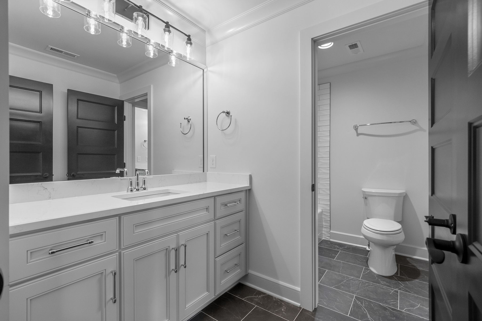848 Brook Trl Property Photo 33